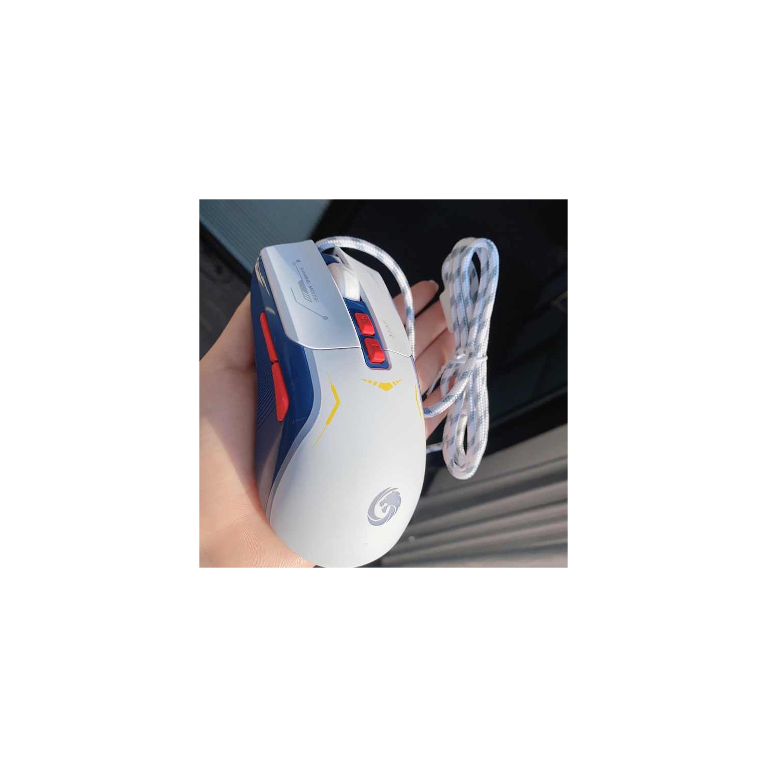 Illuminated Gaming Mouse - 6 Programmable Buttons, RGB Lighting, Ergonomic Design, Suitable for Office and Esports, Suitable for PC, Laptop, Desktop