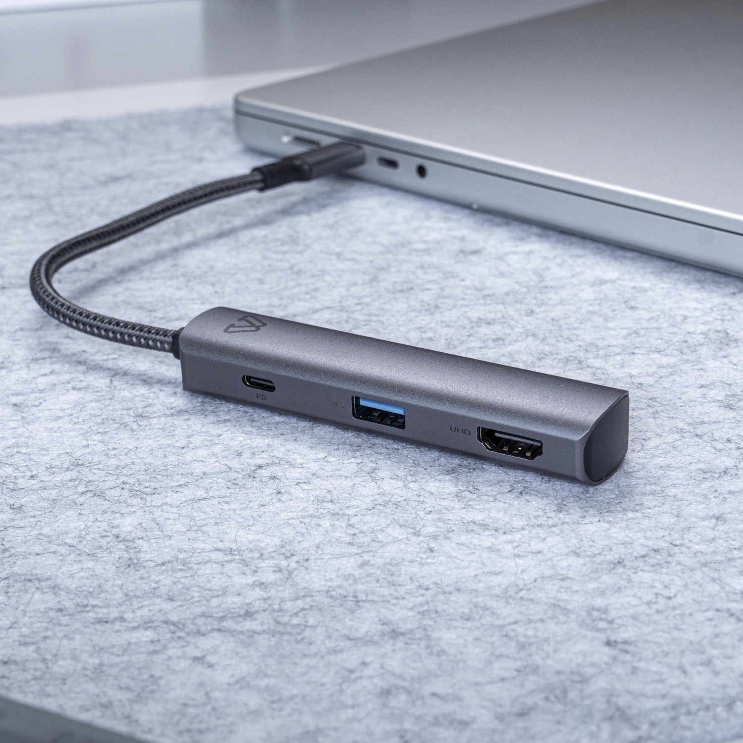 Bluediamond Slim 4-in-1 USB-C Expansion Hub + PD