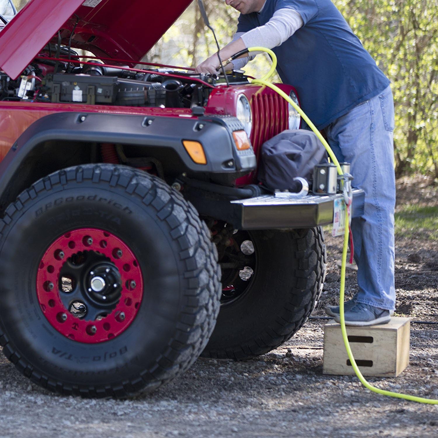 Campbell Hausfeld Quiet Air Compressor, 6 Gallon Pancake, Half The Noise, 4X Life, All The Power