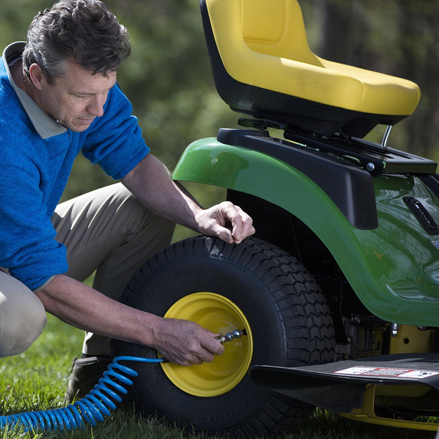 Campbell Hausfeld Quiet Air Compressor, 6 Gallon Pancake, Half The Noise, 4X Life, All The Power