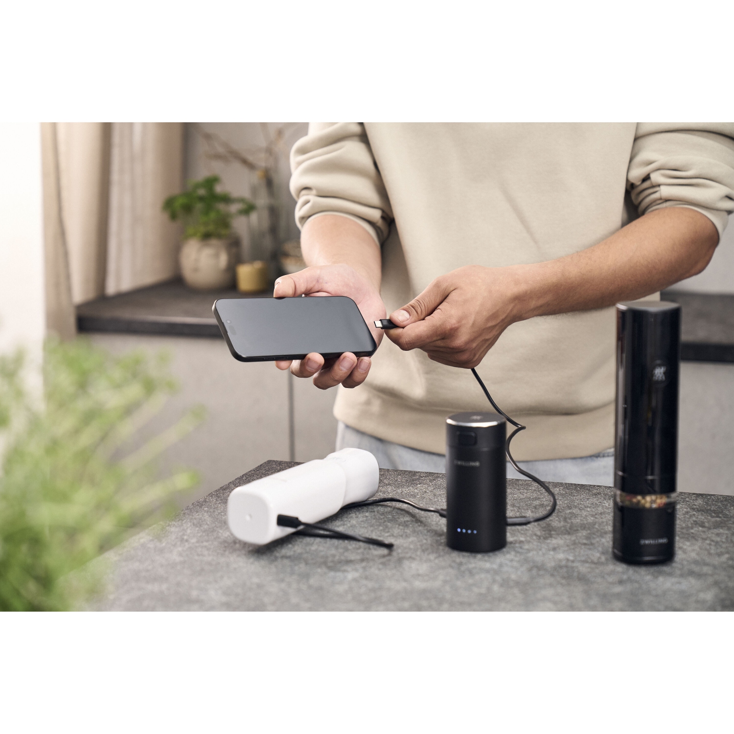 ZWILLING XTEND Compact Charger