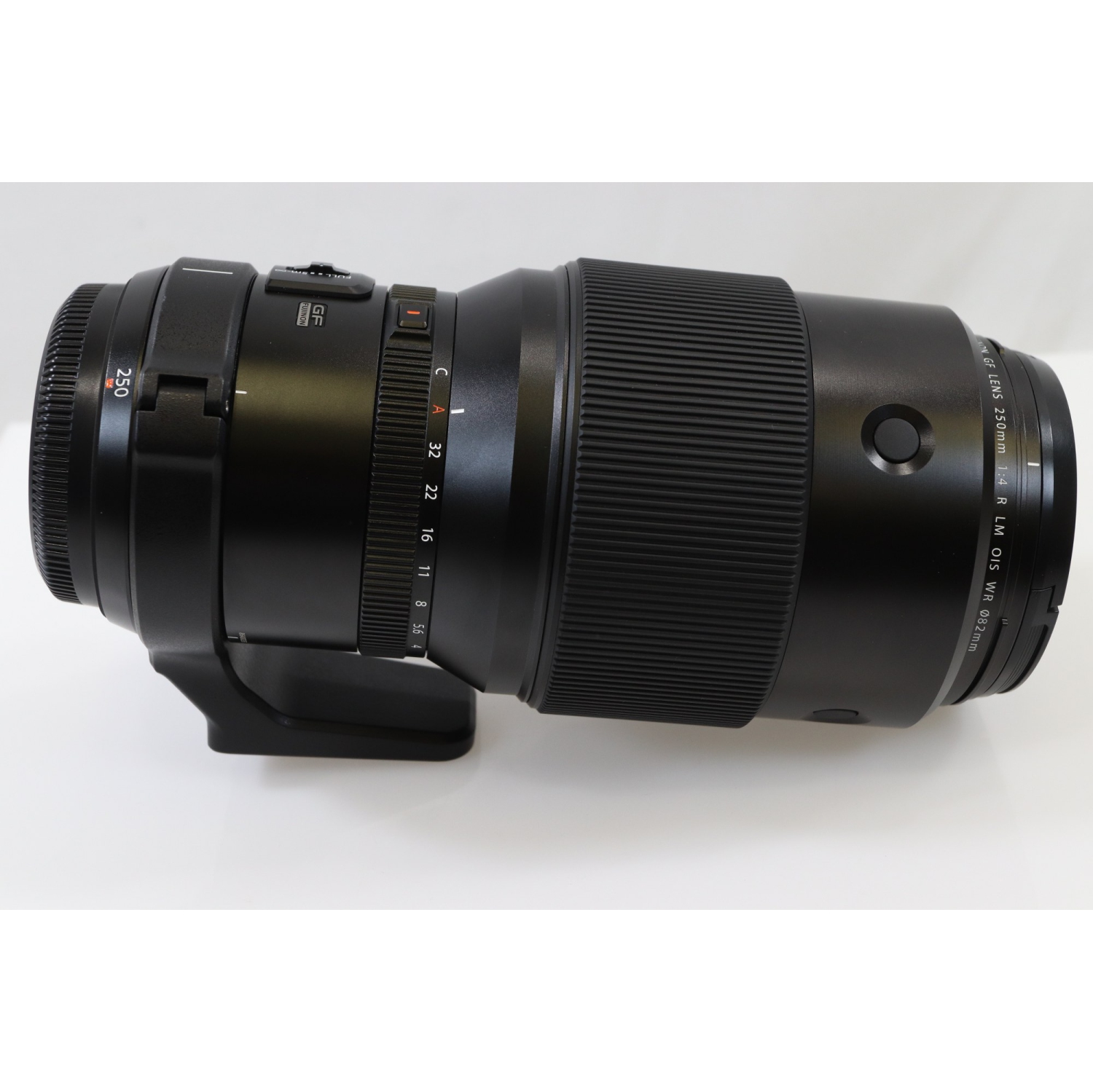 Remis à neuf - Objectif Fujinon 250&nbsp;mm F4 R LM OIS WR de Fujifilm avec boîte et accessoires