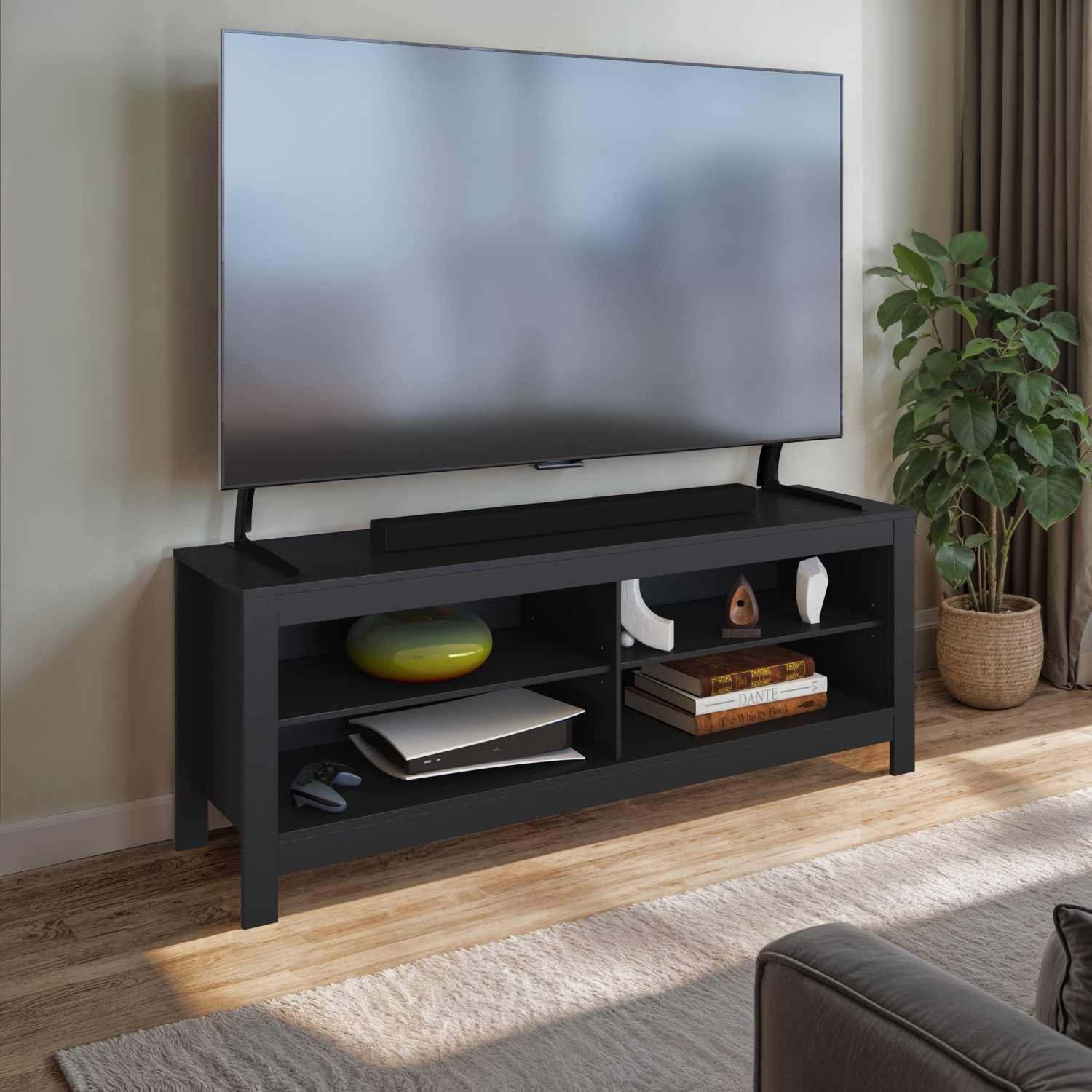 Meuble en bois Norio de Corliving pour téléviseur de 75&nbsp;po et moins avec tablettes de rangement ouvertes, console multimédia moderne pour le