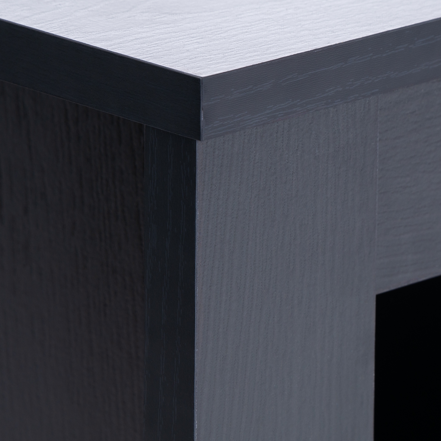 Meuble en bois Norio de Corliving pour téléviseur de 75&nbsp;po et moins avec tablettes de rangement ouvertes, console multimédia moderne pour le