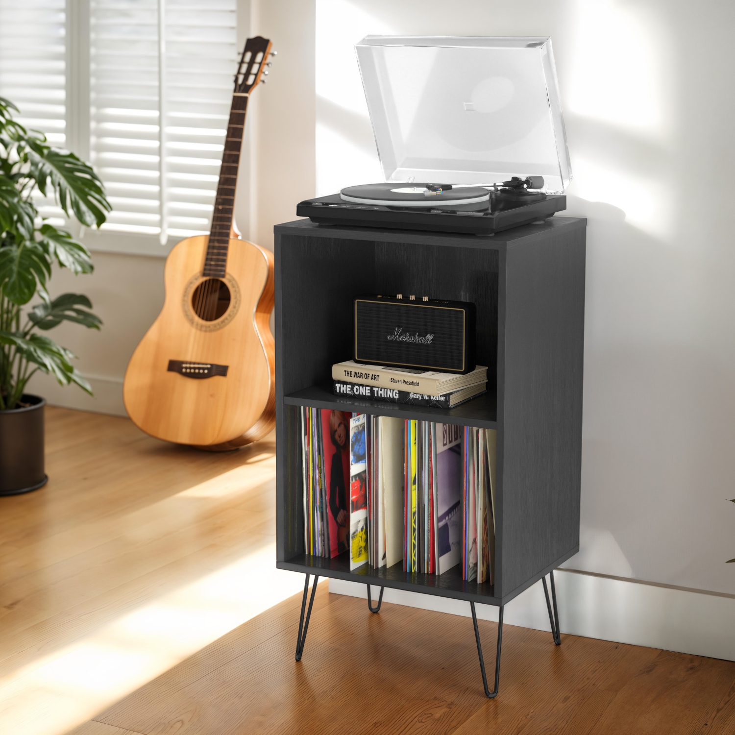 Meuble multimédia en bois d'ingénierie Vintora avec tourne-disque et tablettes ouvertes de CorLiving