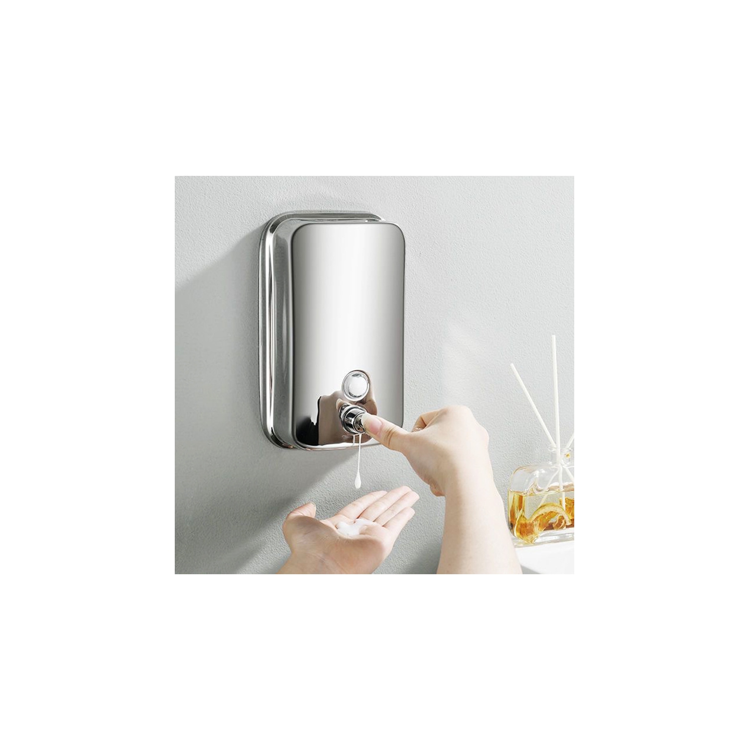 Distributeur de désinfectant pour les mains en acier inoxydable Distributeur de savon liquide à montage mural pour salle de bains Cuisine Restaurant