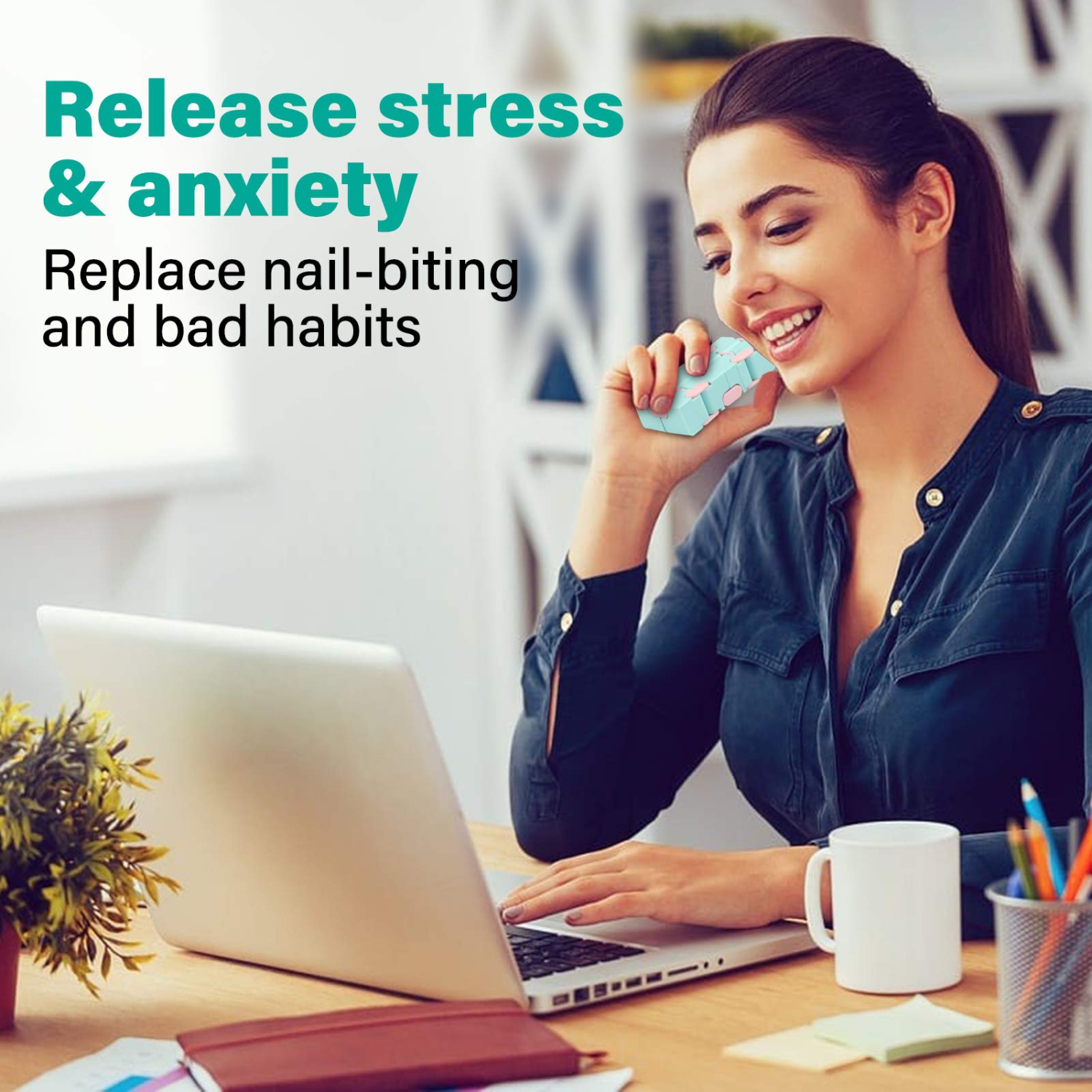 Paquet de 4 jouets Infinity Cube Fidget, mini gadgets antistress pour soulager l'anxiété et tuer le temps