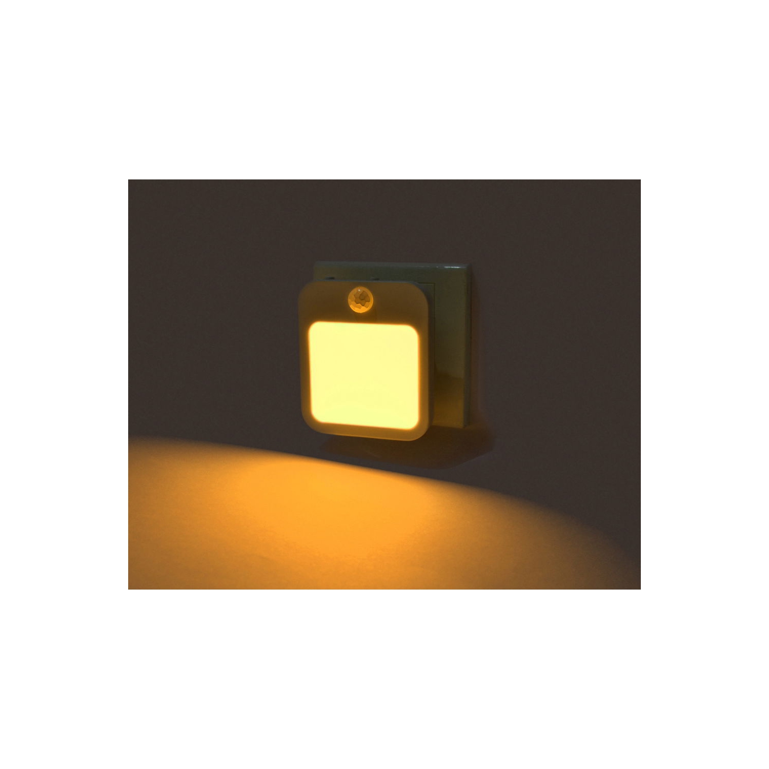 Intelligent human body induction night light丨ABS+PC material丨Human body+light dual induction丨Plug-in bedroom light丨Applicable to bedroom and study