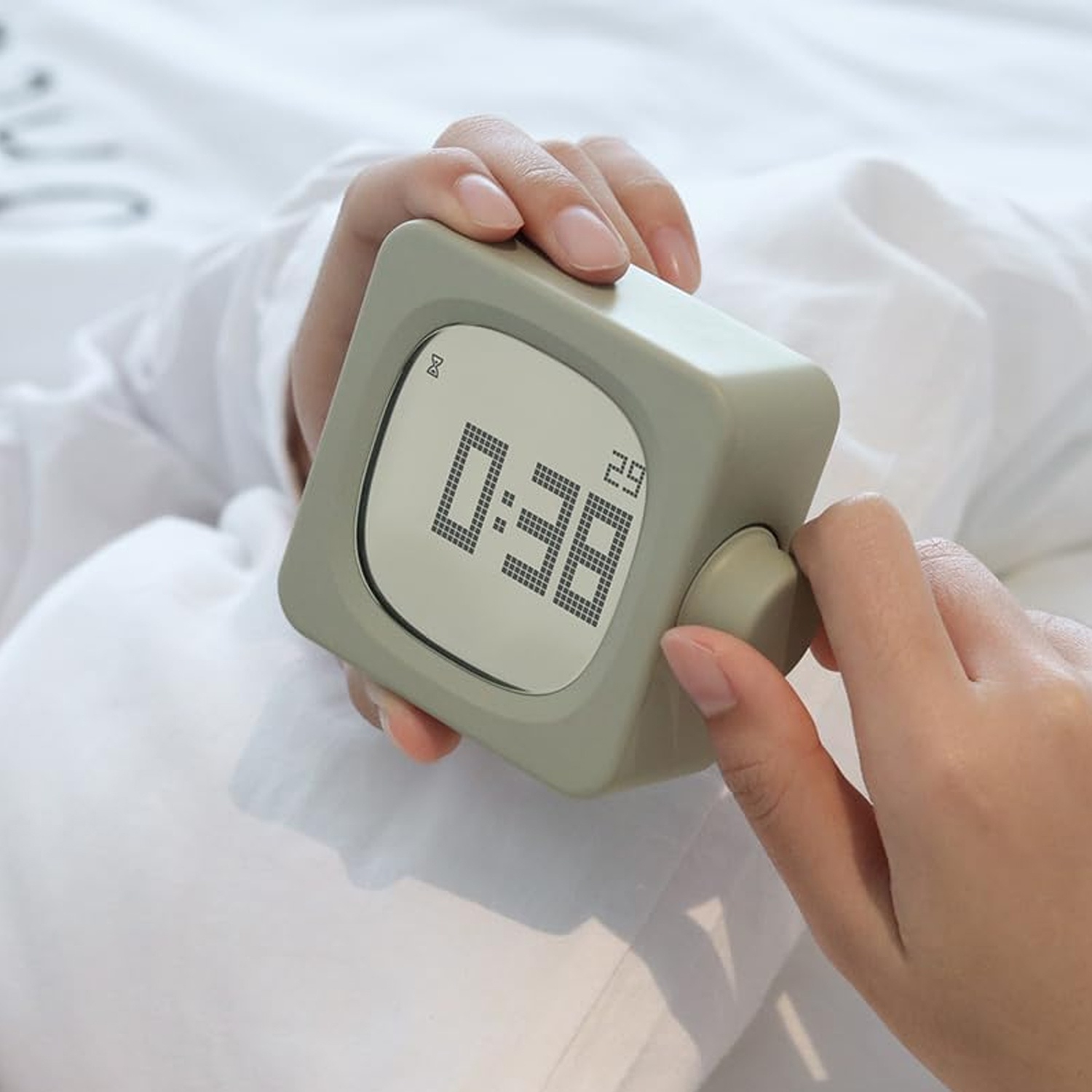 Réveille-matin numérique vert, Réveille-matin compact rechargeable avec rétroéclairage et affichage de la date