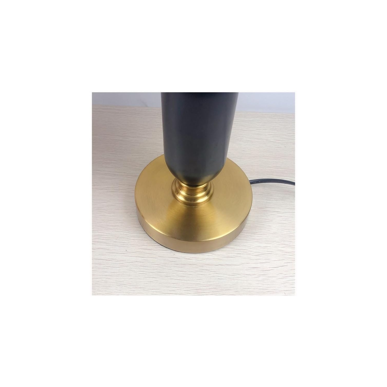 Retro bedroom bedside table lamp, disassembled KD lampshade, living room and bedroom decorative night light, creative pleated table lamp, office