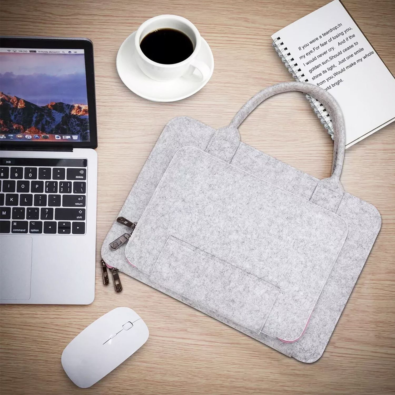 Light Gray Laptop Sleeve, Felt Computer Sleeve for 17-Inch Laptop, Laptop Sleeve with Handle