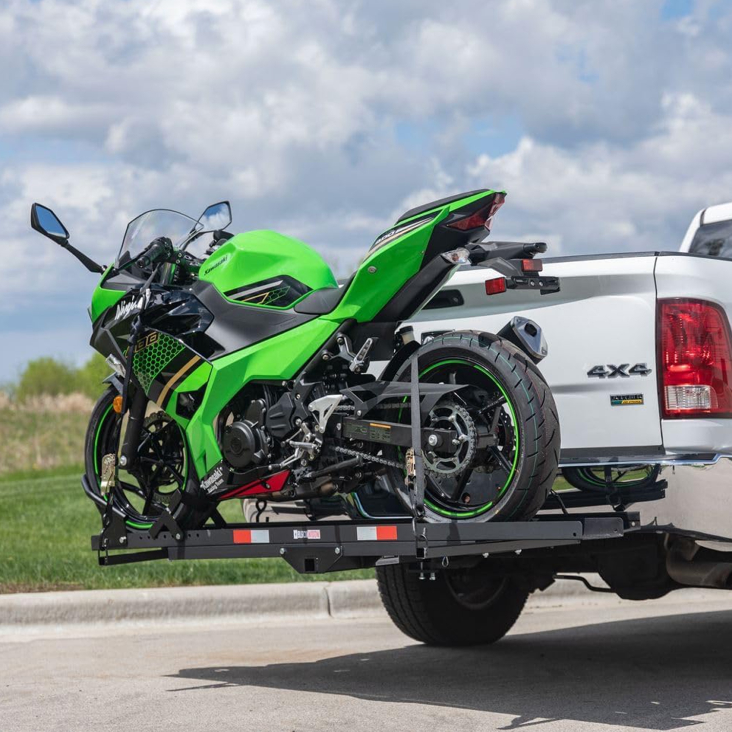 Porte-vélo Black Widow avec rampe pour attelage de 2 po, capacité de 600 lb