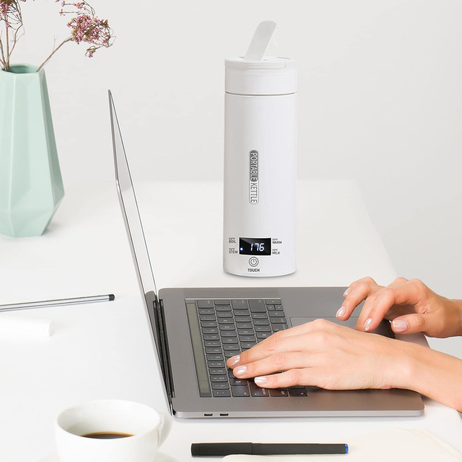 500ml travel kettle - 5-7 minute fast boiling, LCD display, automatic shutoff, leakproof, 304 stainless steel, cleaning kit included, LCD flip lid