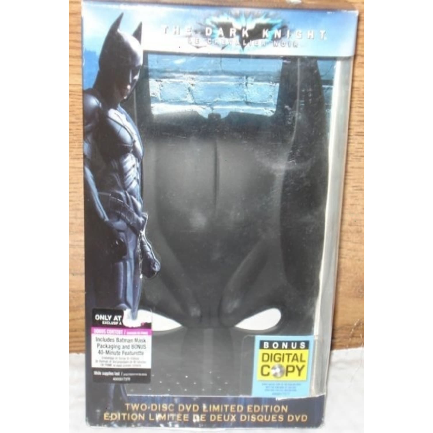 The Dark Knight two disc Bat Mask Case Gary Oldman Aaron Eckhart - [DVD]