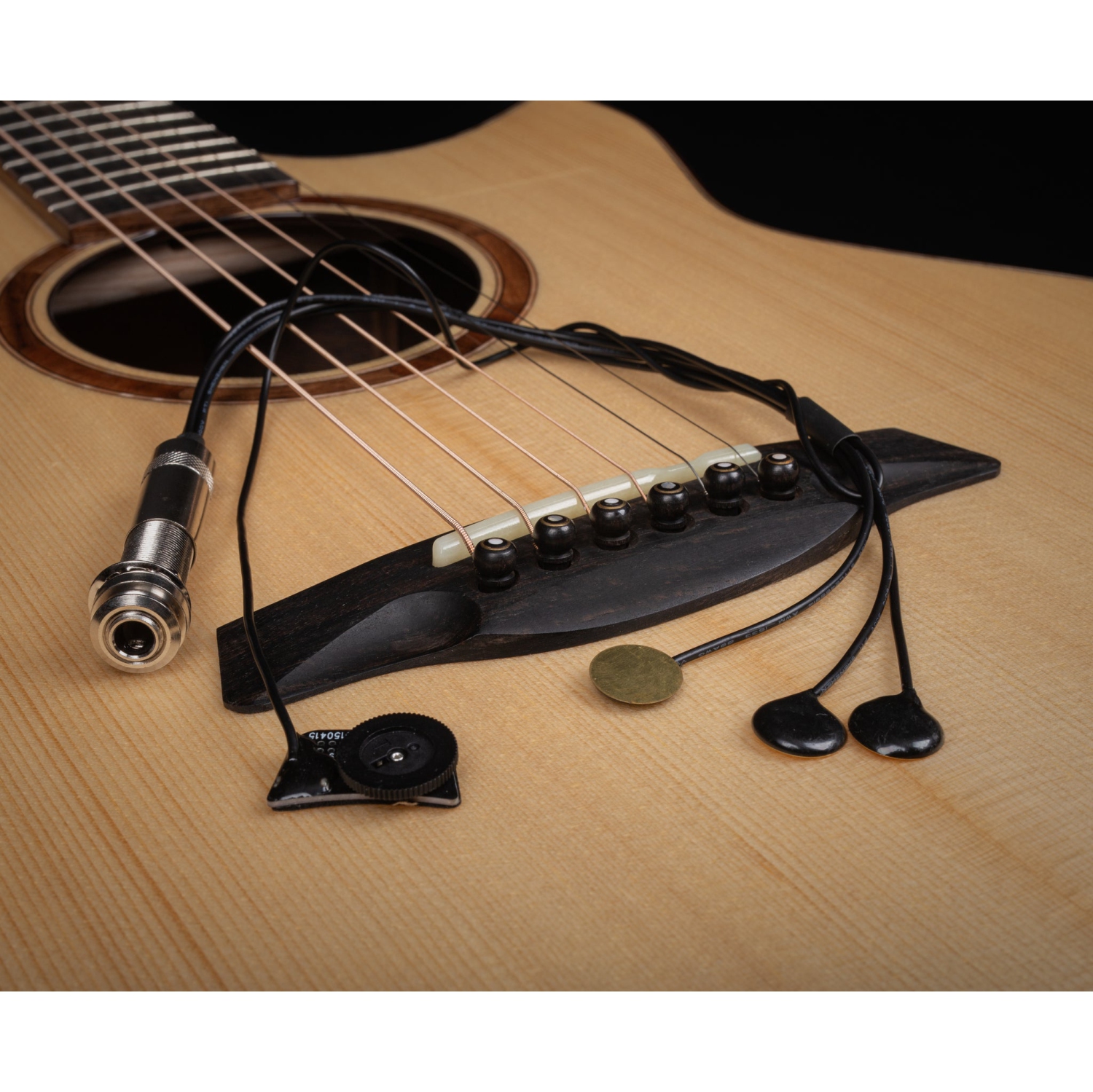 Guitars International SGI-3&nbsp;V Micro passif à trois capteurs avec cadran de volume, son naturel 3 de Stonebridge Guitars