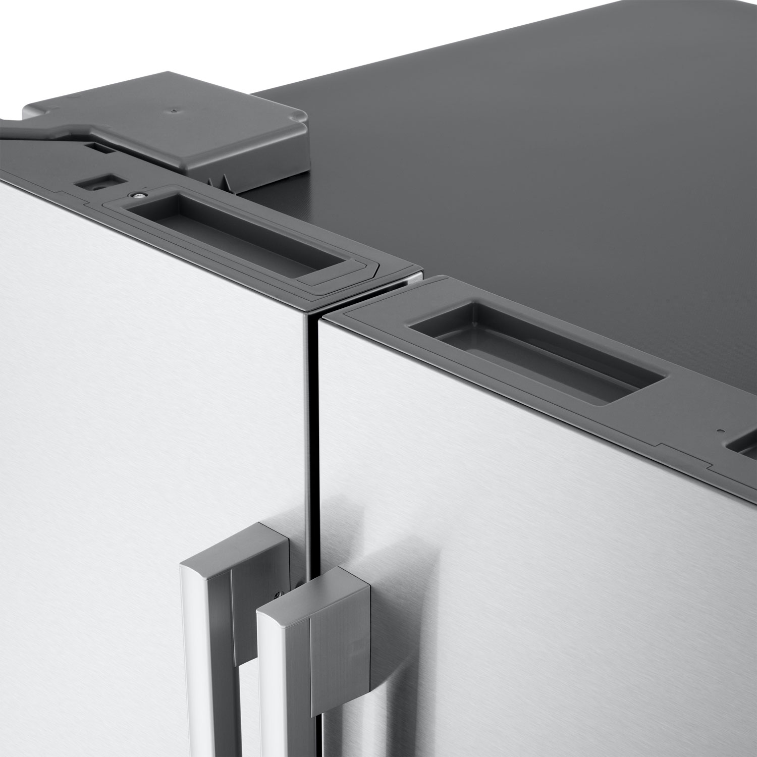 Réfrigérateur à deux portes 24,5 pi³ 33 po avec distributeur d'eau et de glaçons de LG - Inox