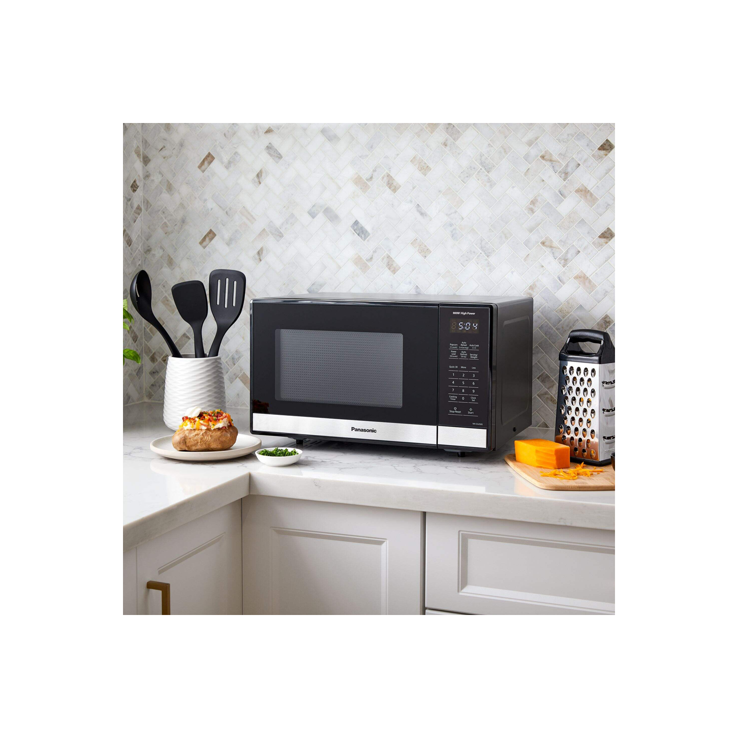 Boîte ouverte - Four à micro-ondes compact 900&nbsp;W NNSG458SC de Panasonic, acier inoxydable noir, verrouillage à l'épreuve des enfants