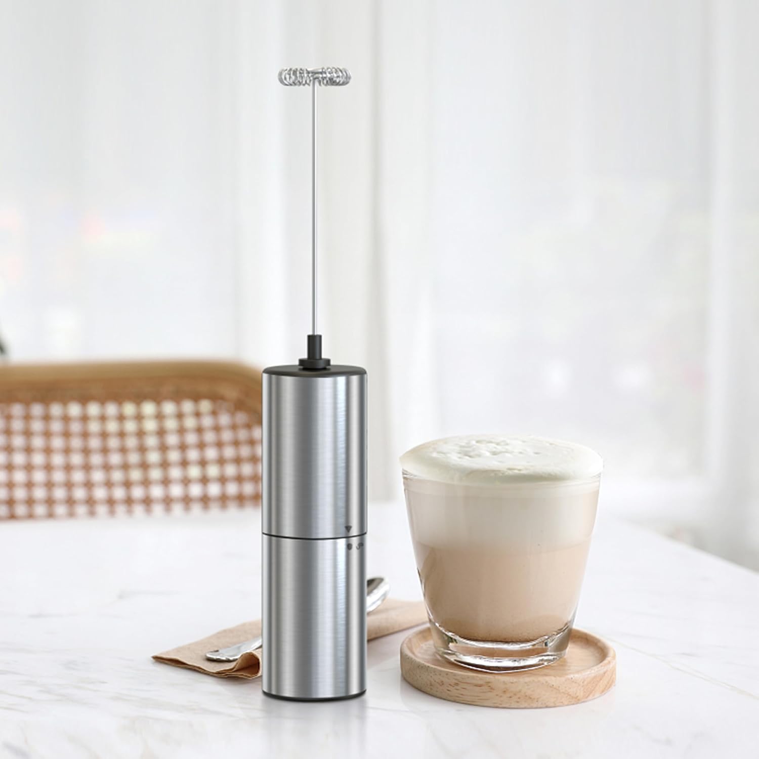 Electric Milk Frother - Mini Powerful Egg Beater, Suitable for Coffee, Protein Shakes, Non-Dairy Milk, Compact and Durable, One-Touch Operation,
