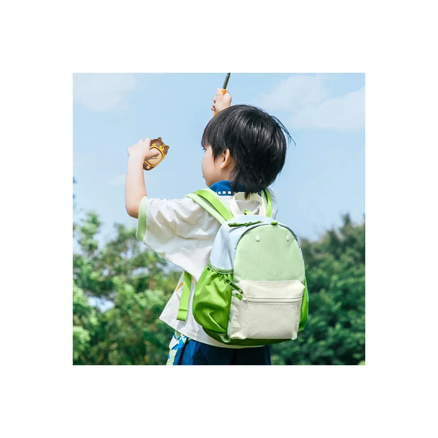 Children's walkie-talkie toy with flashlight suitable for camping, hiking, indoor and outdoor