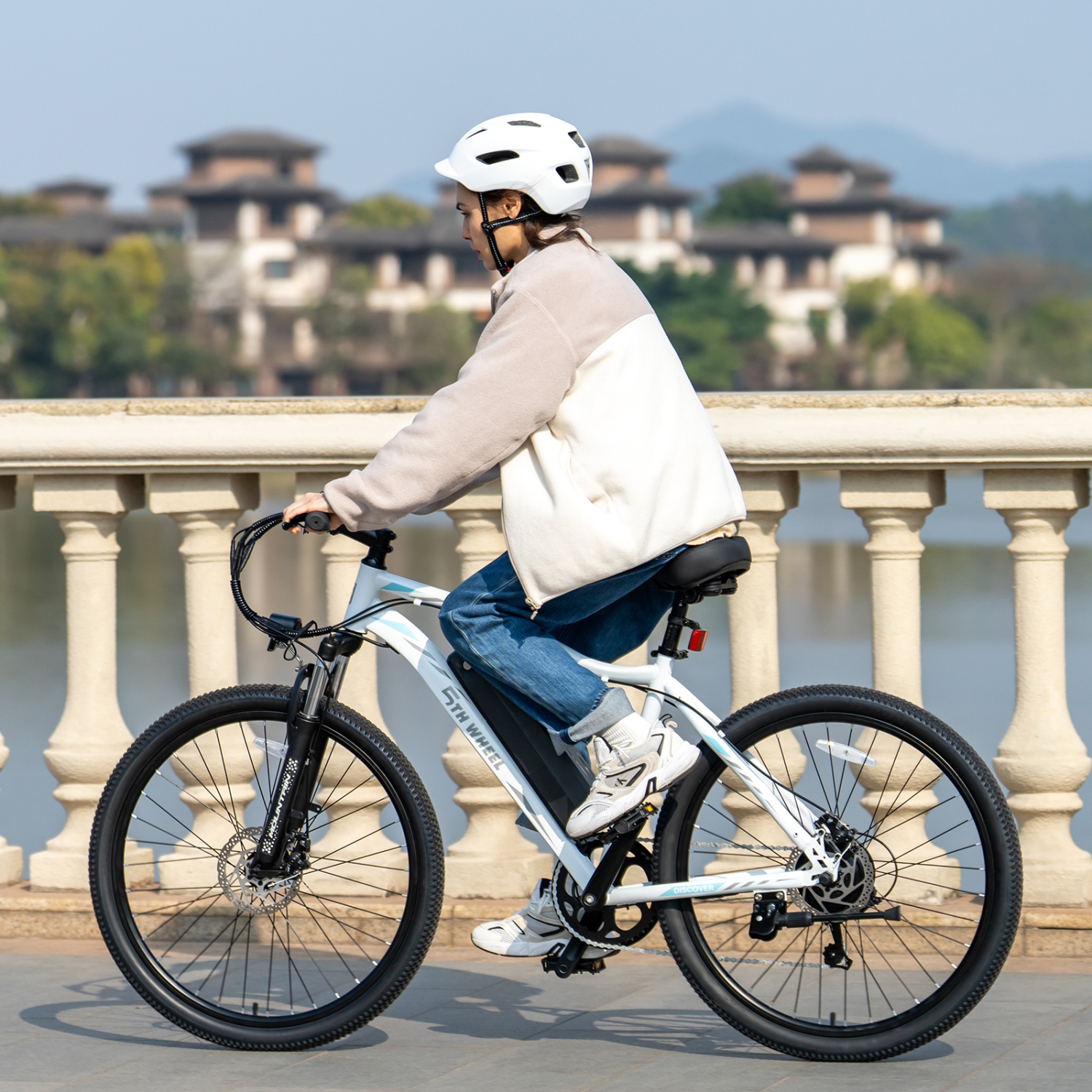 5TH WHEEL BB17 Electric Bike, 700W Peak Motor, 37KM/H Max Speed, Color LCD Display, 7-Speed Gear, Front Suspension, Commuting & Mountain Ebike