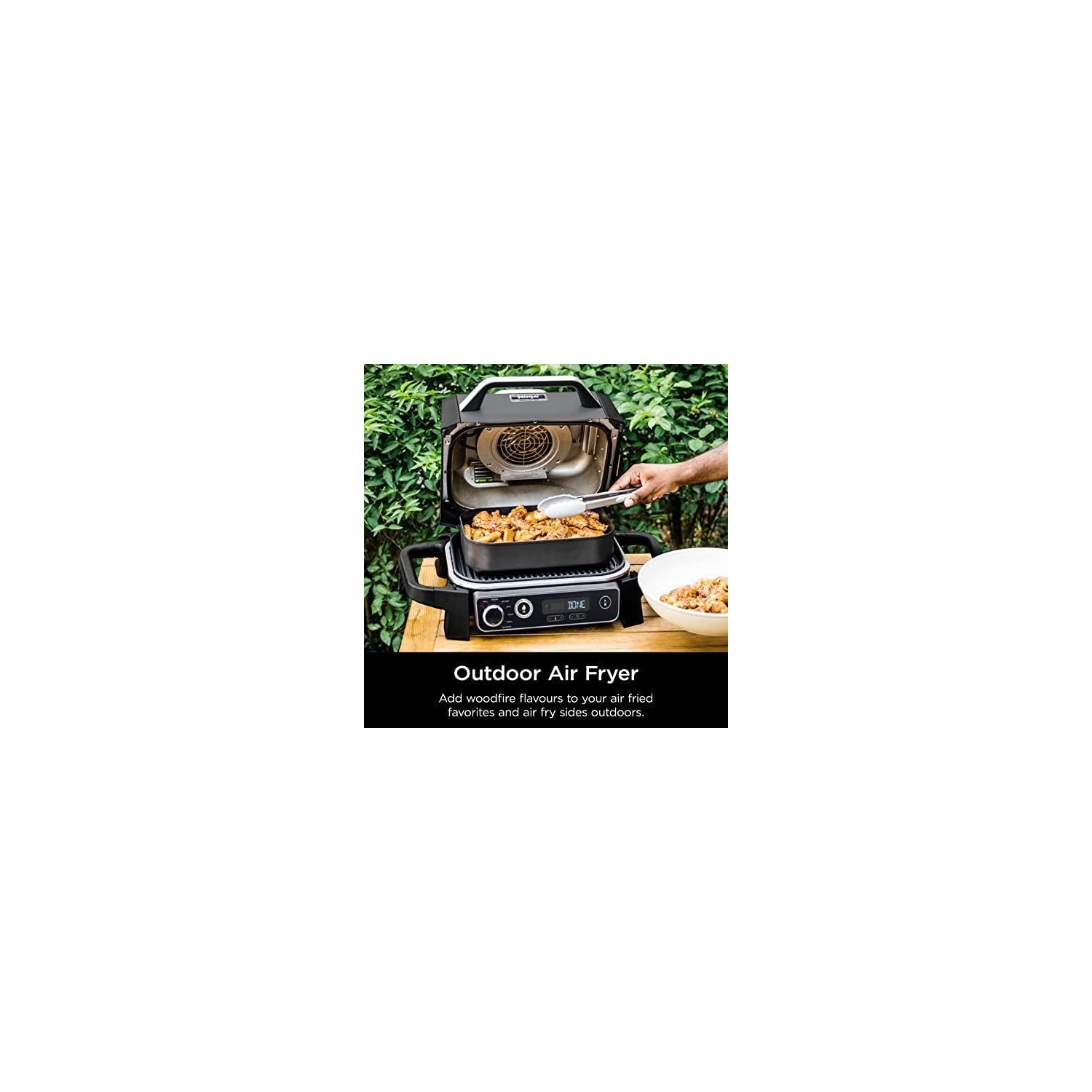 Remis à neuf - Gril d'extérieur 7-en-1 Woodfire, fumoir et friteuse à air chaud d'extérieur Ninja avec technologie Woodfire, OG701LWC
