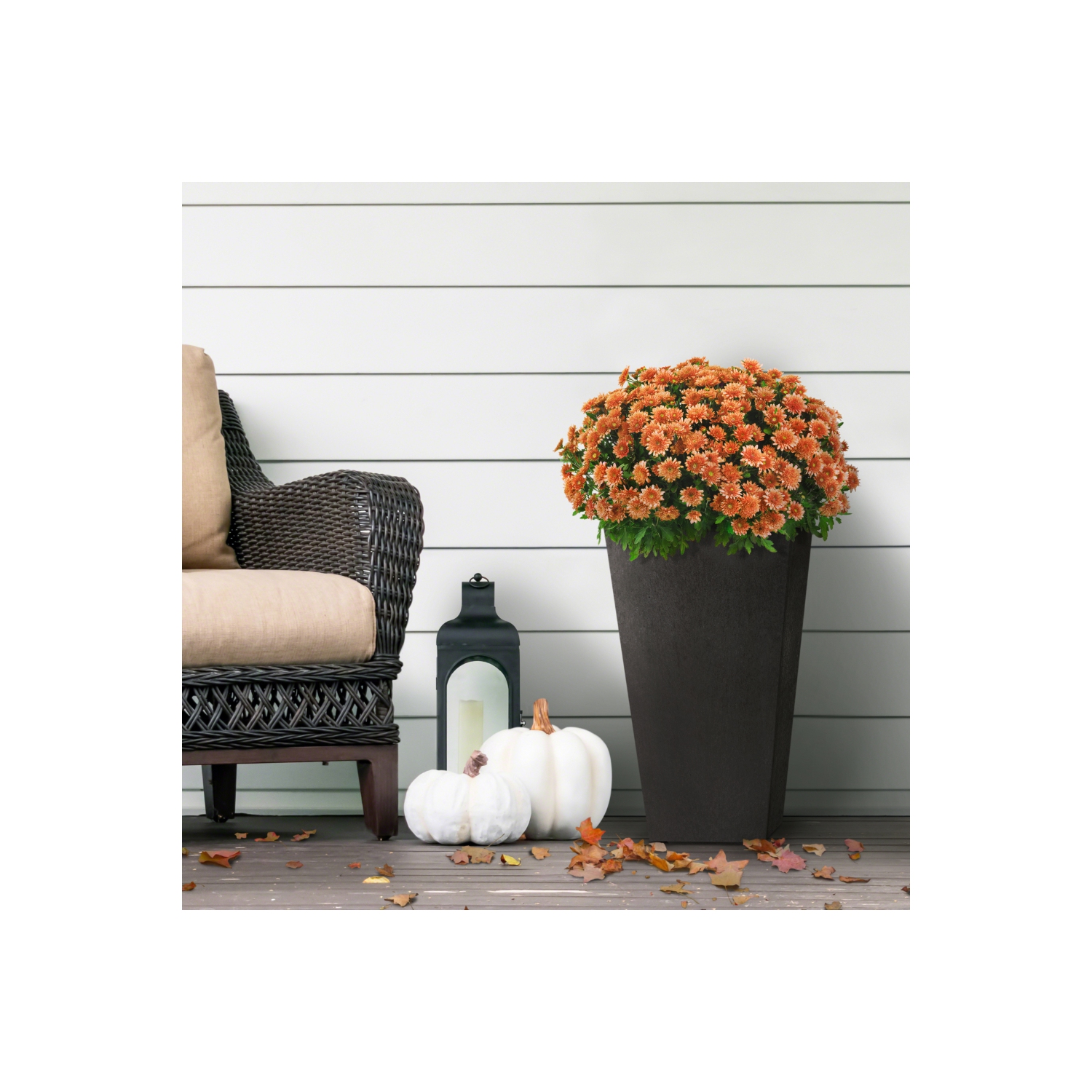 La jardinière rectangulaire Sonata de 10 x 20&nbsp;po de Tierra Verde est faite de matériaux recyclés