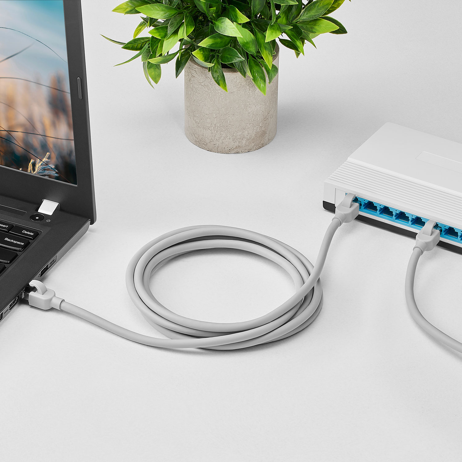 Câble Ethernet Cat 6A de 2,4 m d'Insignia - Gris - Exclusivité de Best Buy