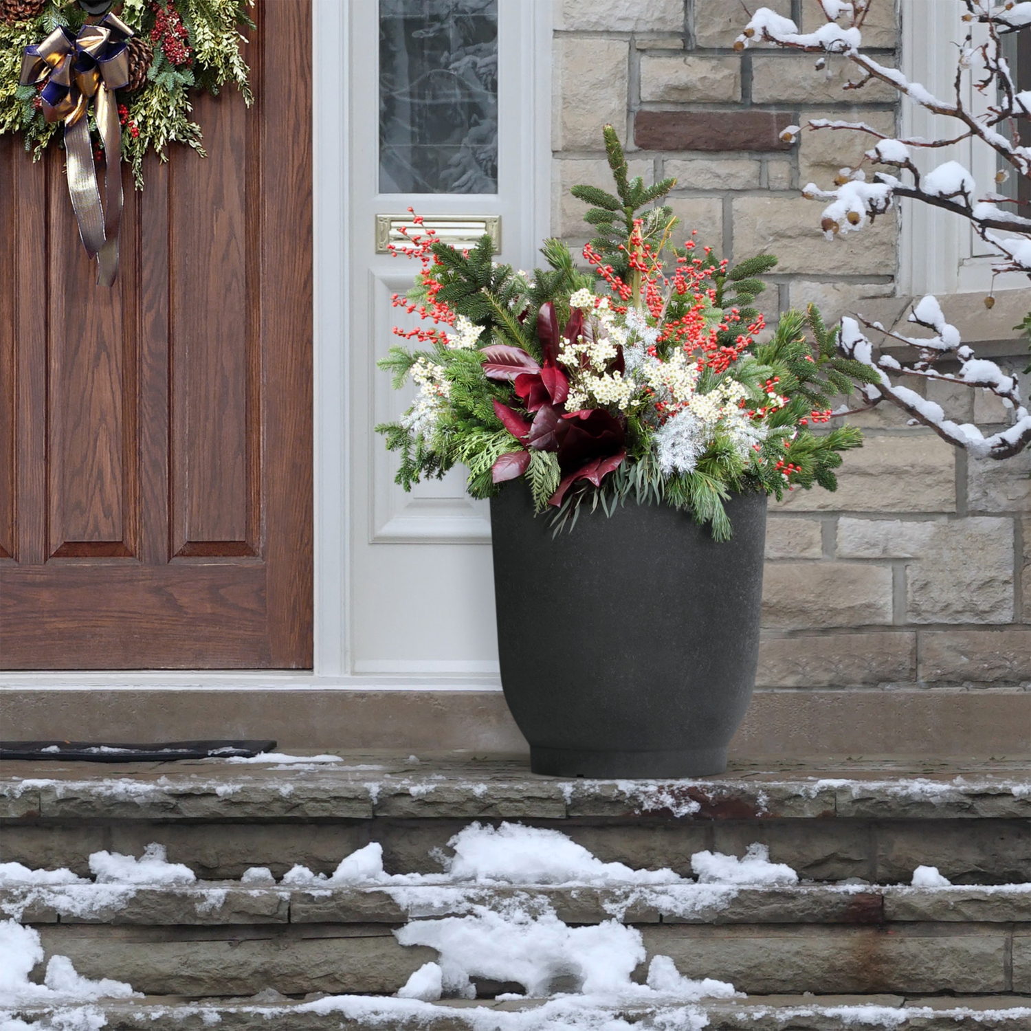 Tierra Verde 21in W x 20in H Florencia Modern Round X-Large Self-Watering Indoor/Outdoor Statement Planter, Black