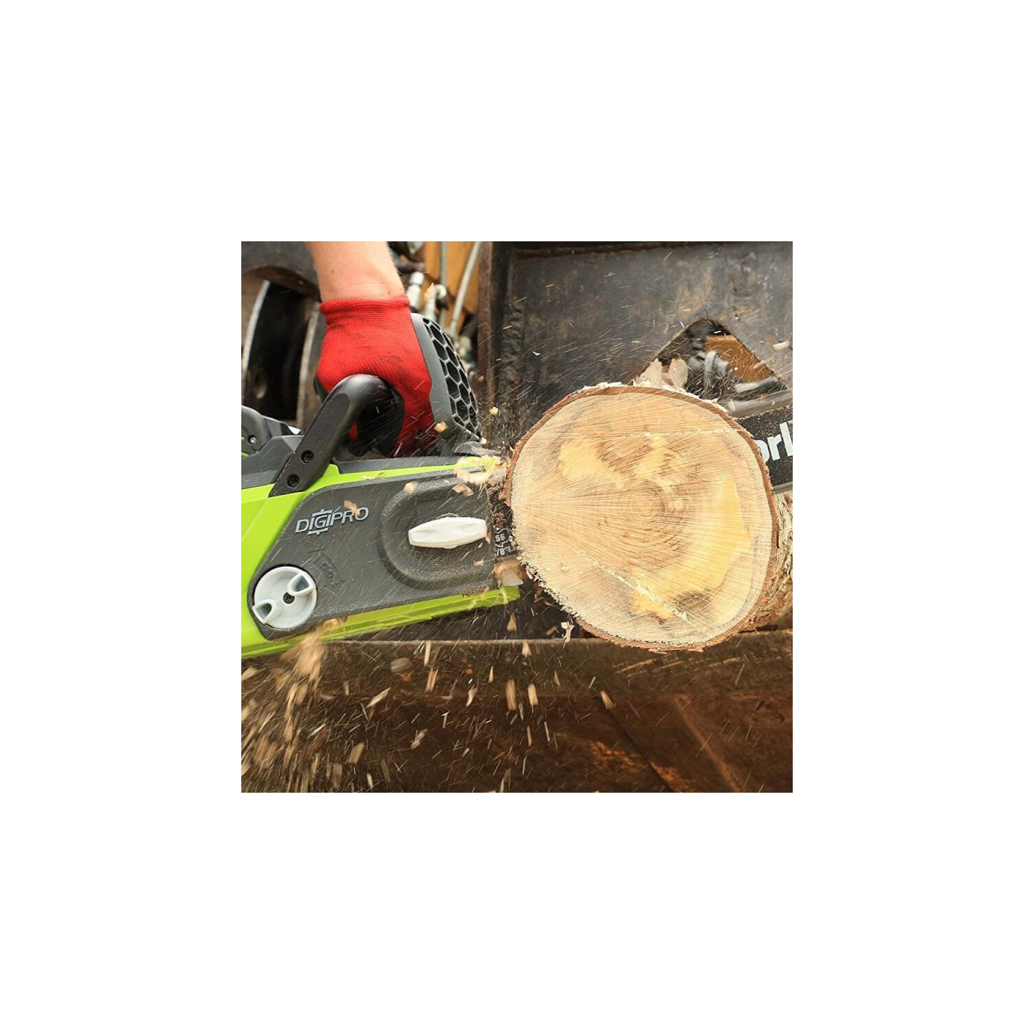 Scie à chaîne sans balais 40&nbsp;V de 14&nbsp;po de Greenworks, batterie 2,0&nbsp;Ah et chargeur – 2000600