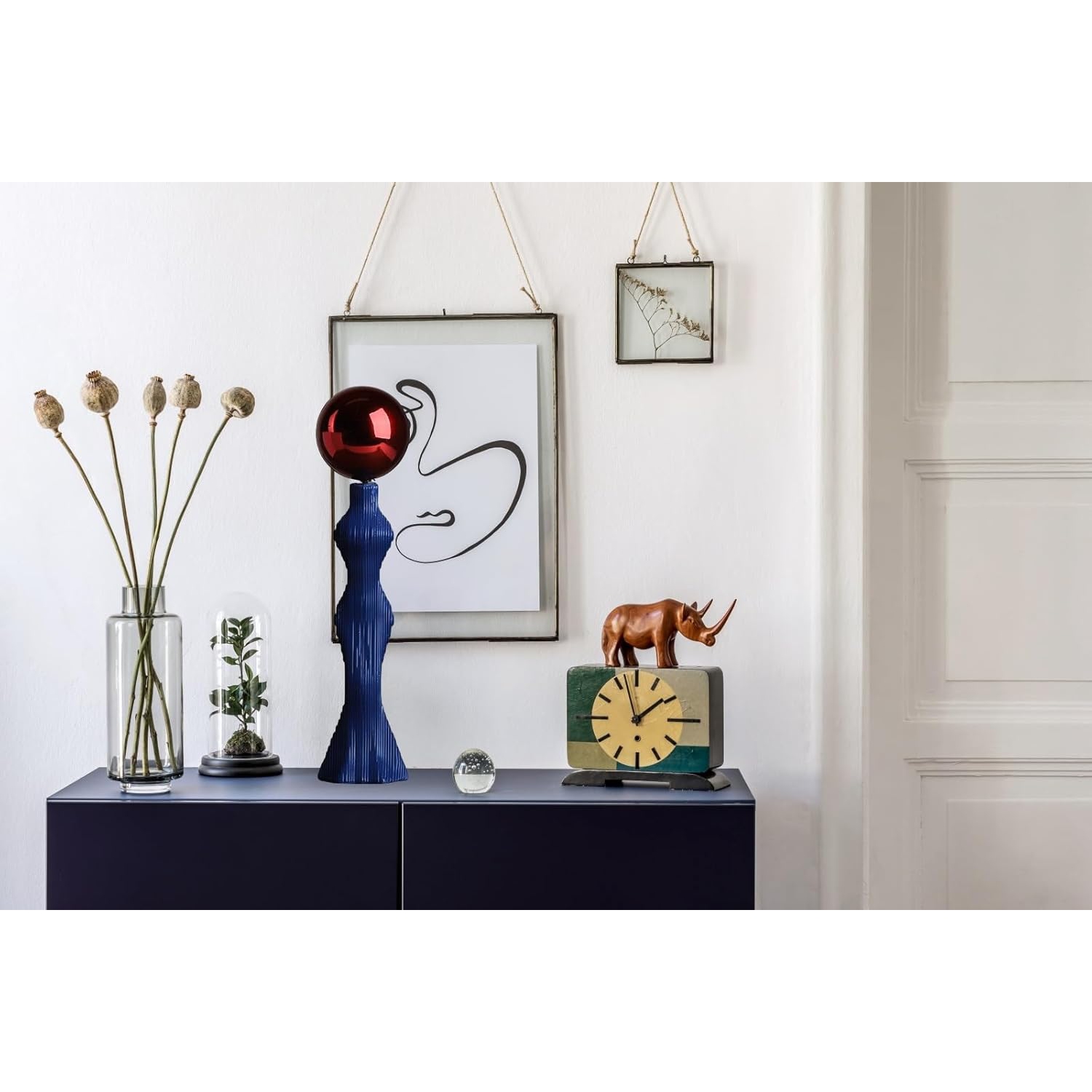 Abstract girl light luxury modern resin sculpture handmade refined art ornaments hotel bar study room decoration housewarming holiday gift selection