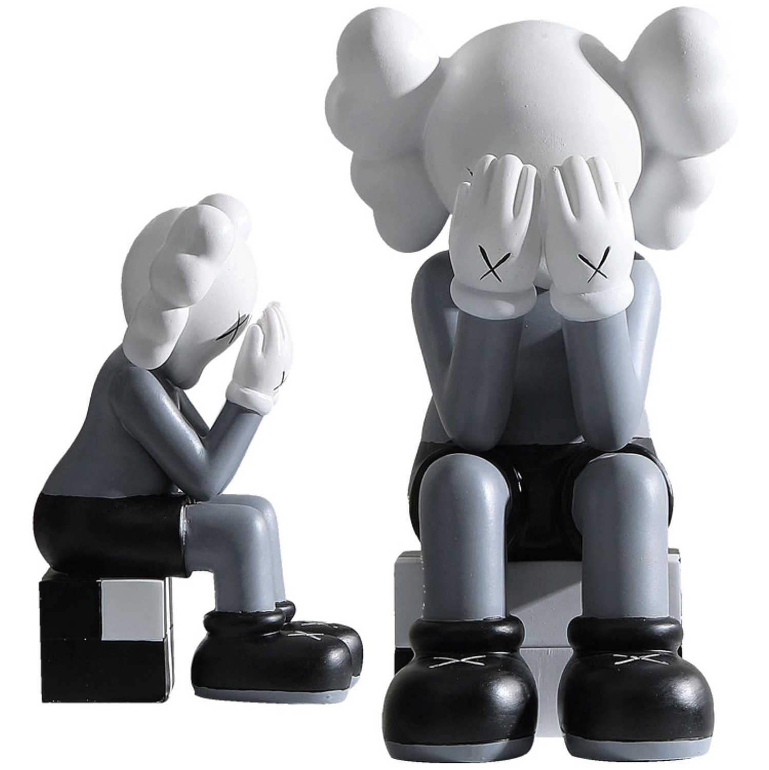 Resin ornaments | Living room and study room decorative sculptures | Dustproof and easy to clean | Art collection gifts Non-slip base | Gray seated