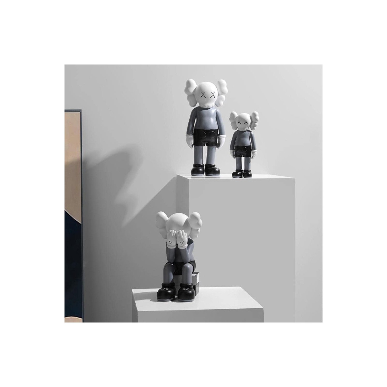 Resin ornaments | Living room and study room decorative sculptures | Dustproof and easy to clean | Art collection gifts Non-slip base | Gray seated