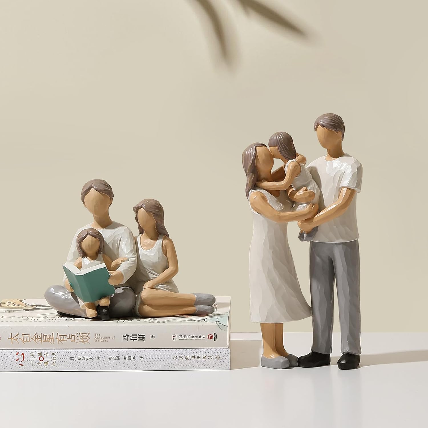 Resin figure ornaments | Living room and study room decorative sculptures | Dust-proof and easy to clean | Art collection gift non-slip base non-slip