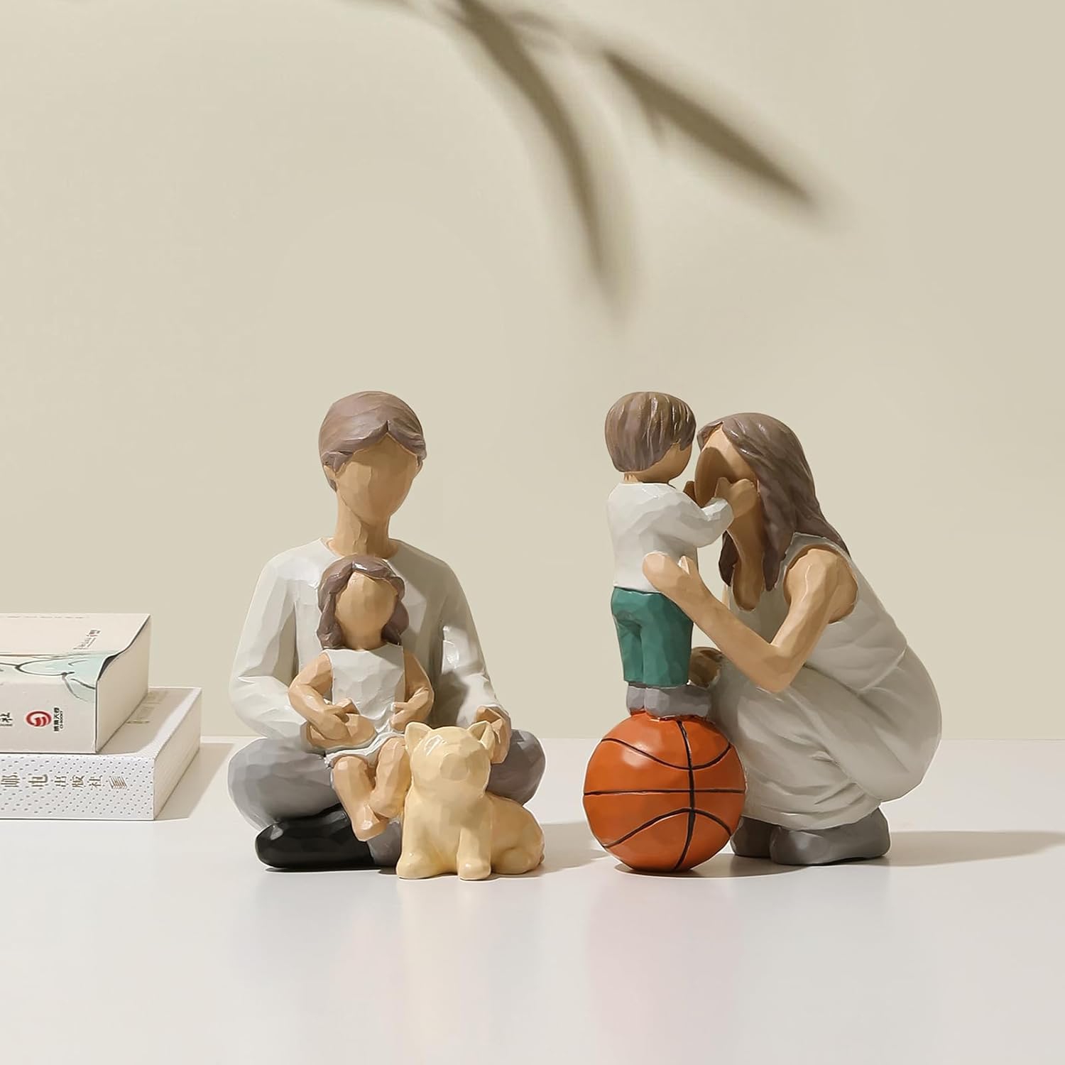 Resin figure ornaments | Living room and study room decorative sculptures | Dust-proof and easy to clean | Art collection gift non-slip base non-slip