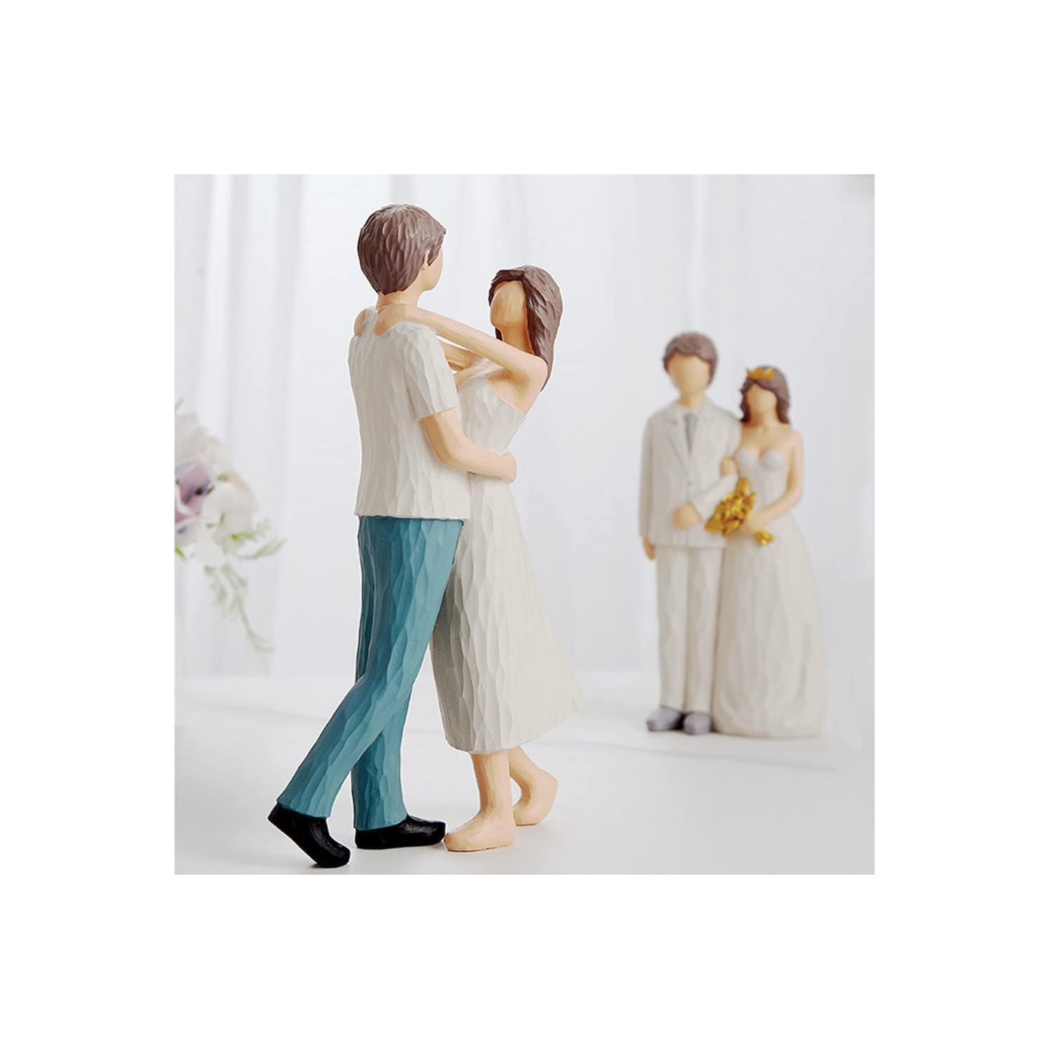 Resin figure ornaments | Living room and study room decorative sculptures | Dust-proof and easy to clean | Art collection gift non-slip base non-slip