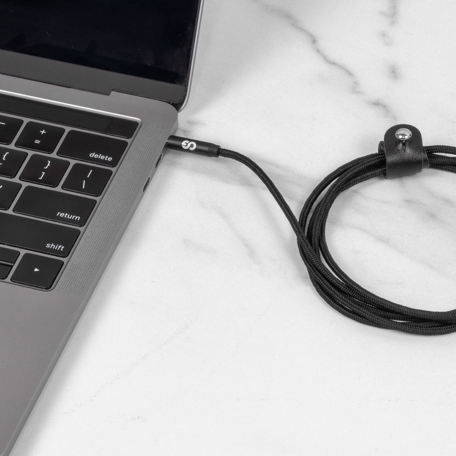 LOGiiX Piston Connect Braided 1.5m Auxiliary Cable - Black