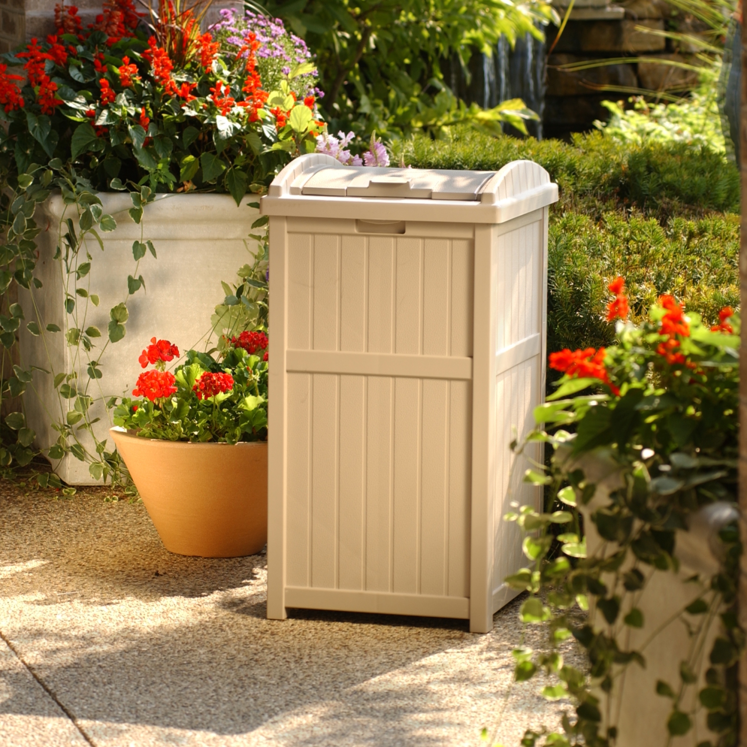 Suncast - Trash Hideaway® - Taupe clair