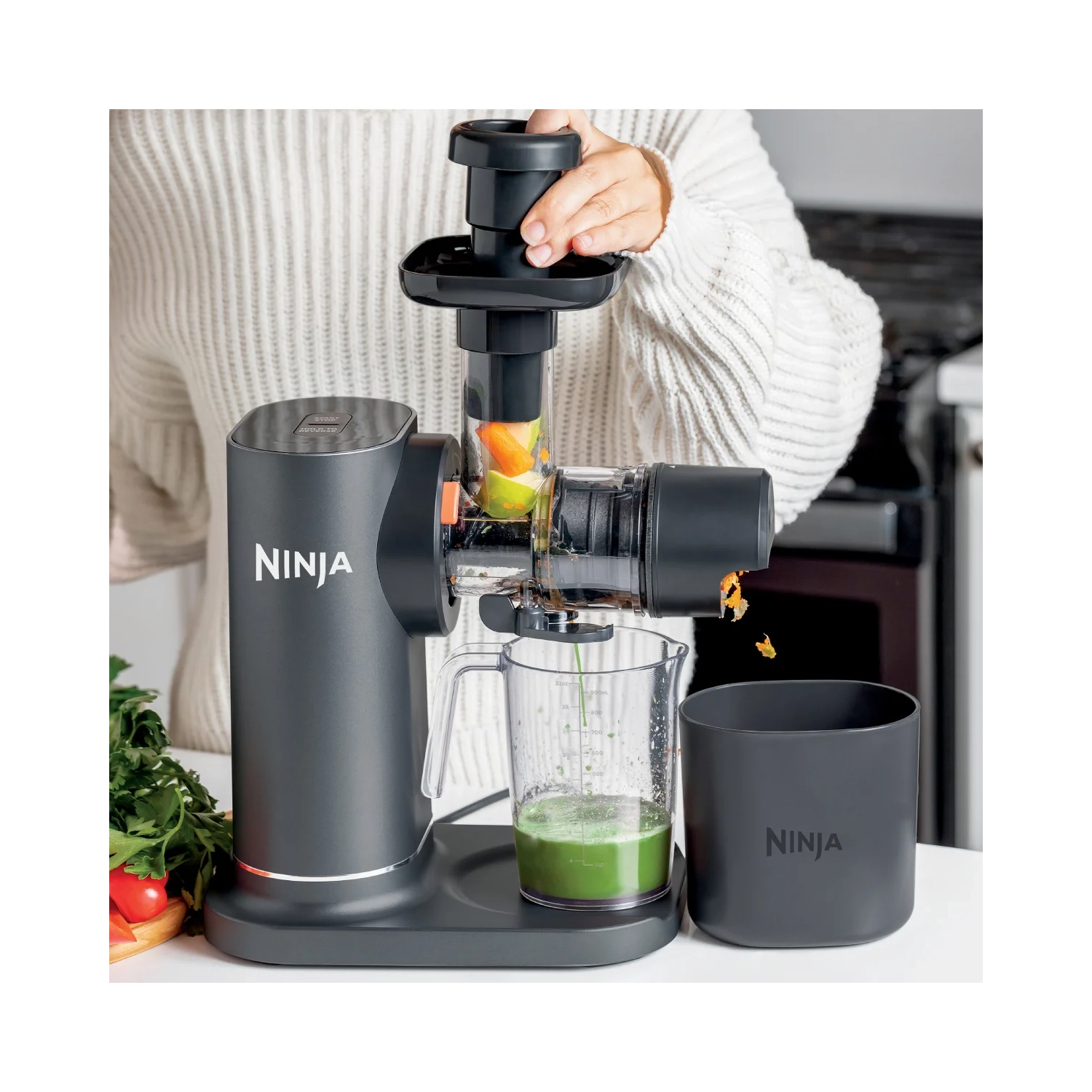 Ninja NeverClog Cold Press Juicer with 32 oz. Juice Jug and 40 oz. Pulp Container