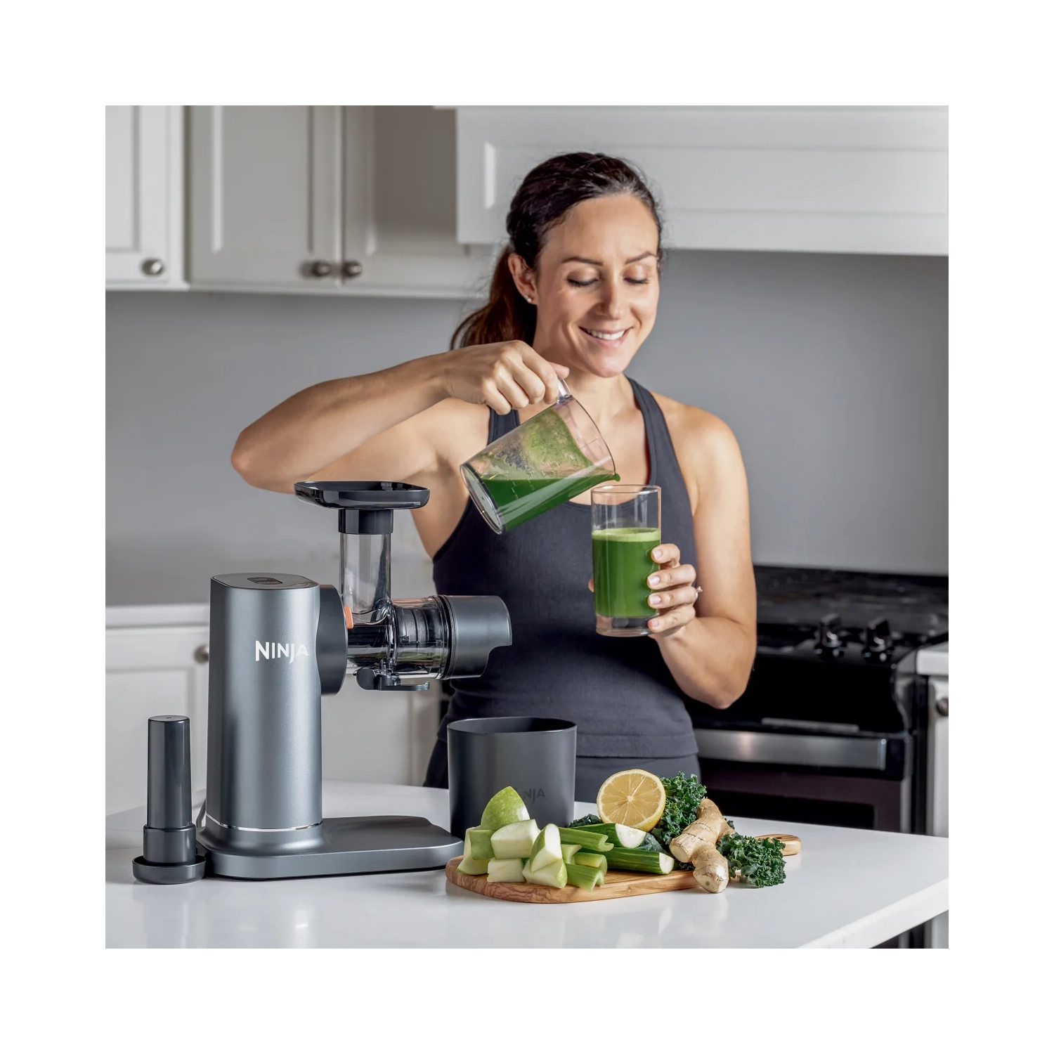 Ninja NeverClog Cold Press Juicer with 32 oz. Juice Jug and 40 oz. Pulp Container