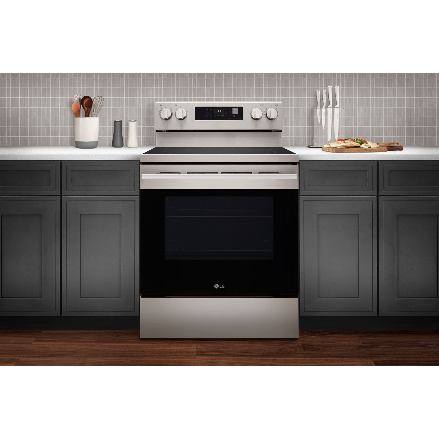Cuisinière électrique autonome à 5 éléments avec convection véritable et friture à air 6,3 pi³ 30 po de LG - Inox