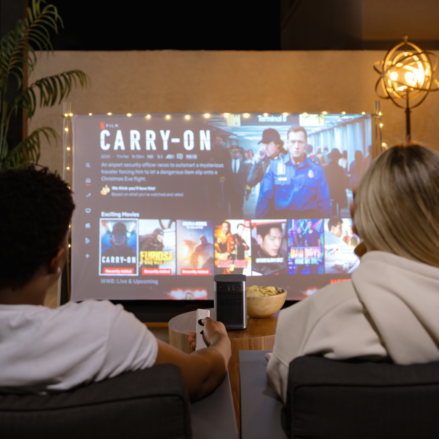 Écran de projection portatif de 70&nbsp;po de XGIMI – Prêt pour l'extérieur, léger et étanche