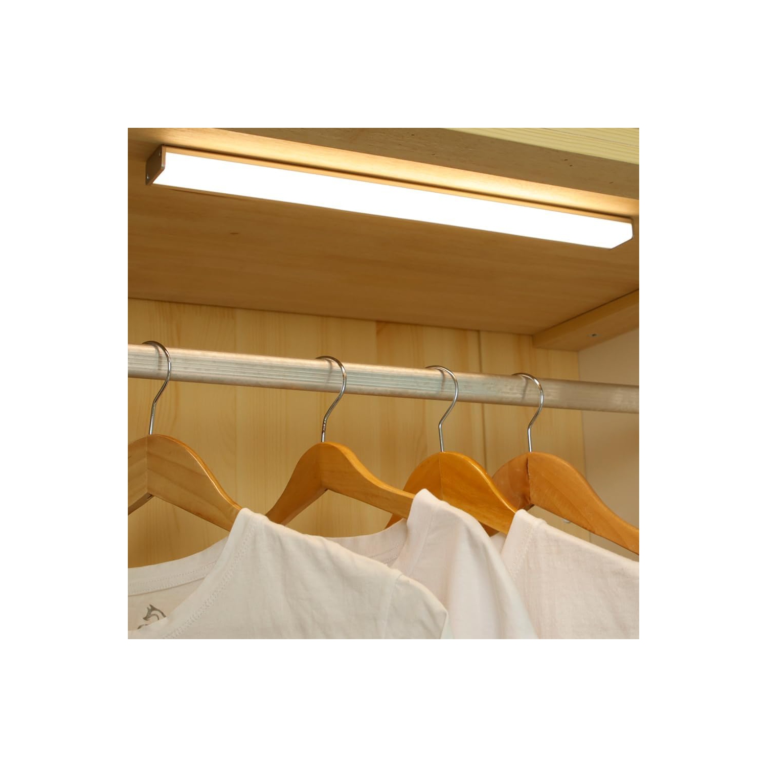 Bande lumineuse à induction pour corps humain ultramince Armoire de chargement magnétique à longue bande Smart LED Armoire à vin Bande lumineuse