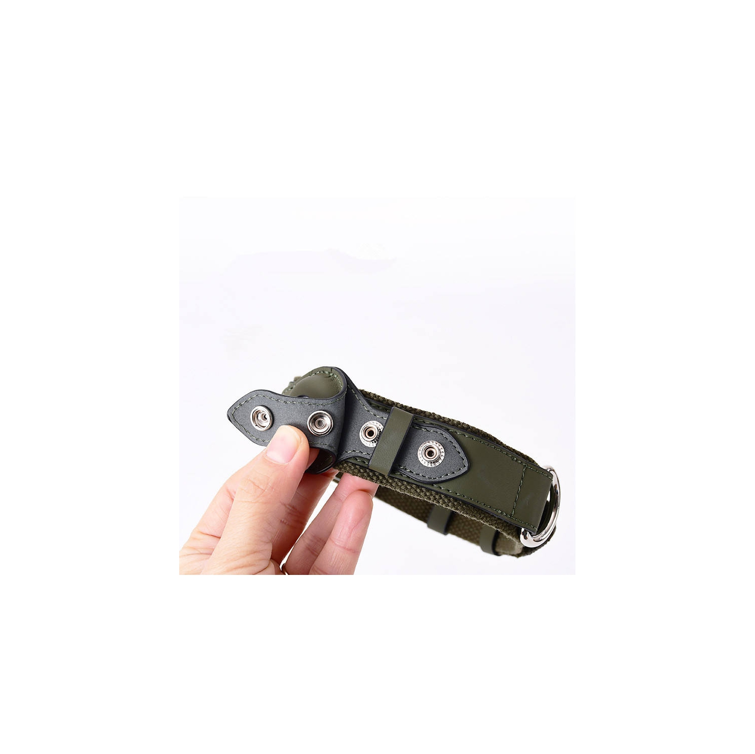 Apple Tracker Airtag Pet Collar Dog Leash for Medium and Large Dogs, High Quality Soft Leather, Dog Collar Pet Collar with Tracking Device to Prevent