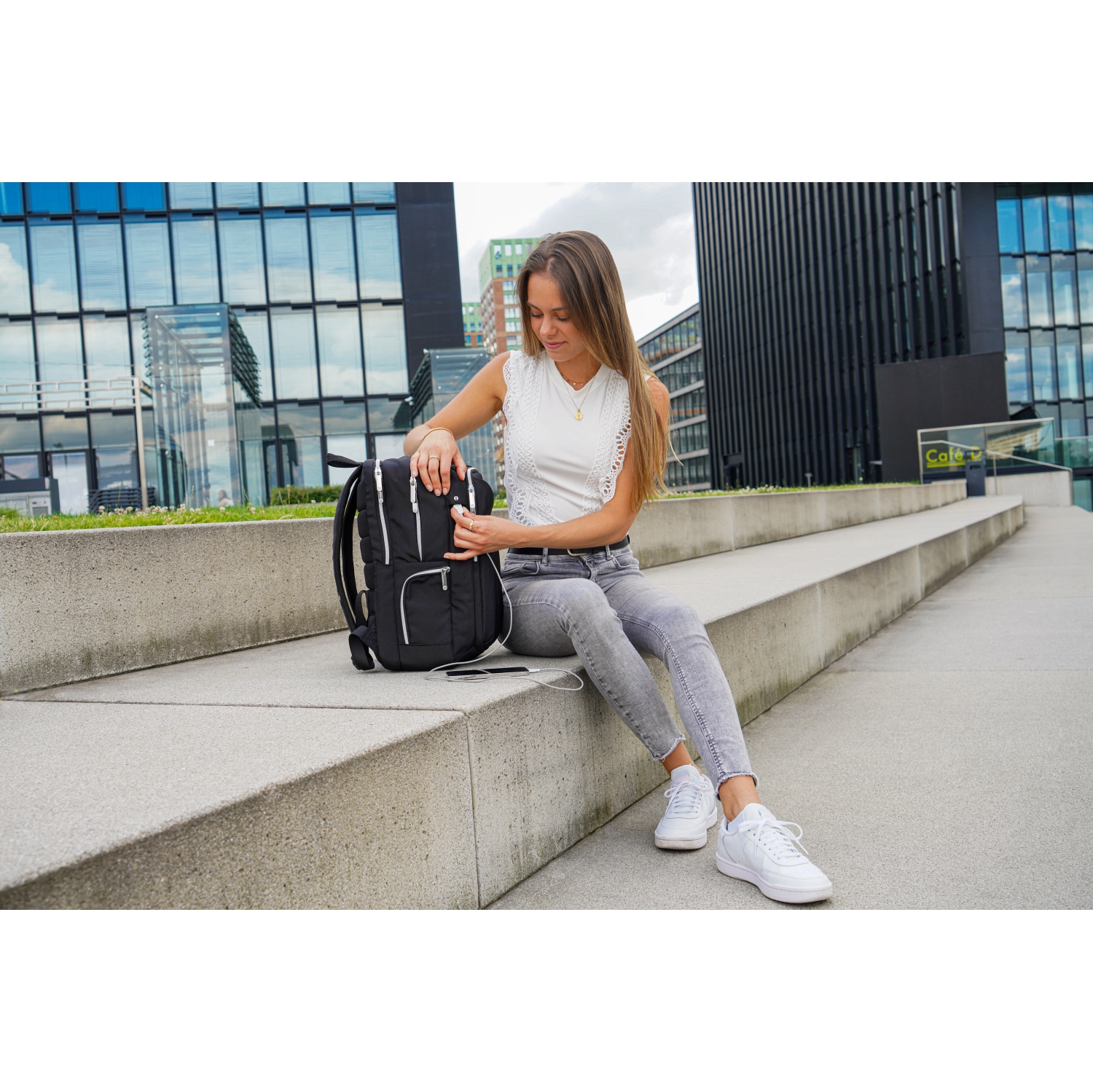 Swissdigital KATY Rose Platinum Backpack – 16" Laptop Bag, USB Charging, SDD Finder, RFID Protection, Multi-Pockets