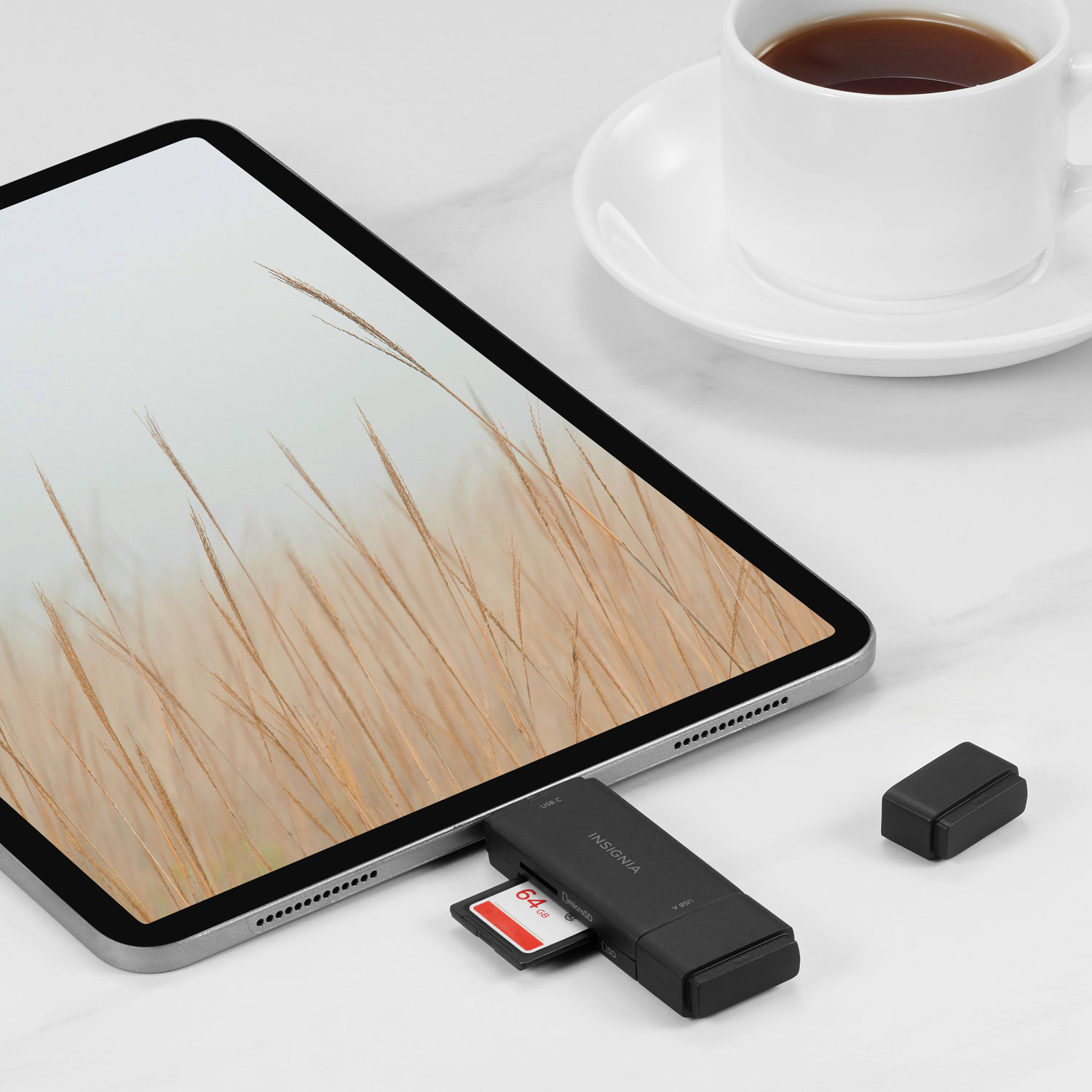 Lecteur de cartes mémoire USB-C/USB 3.0 à SD/microSD d'Insignia - Exclusivité Best Buy