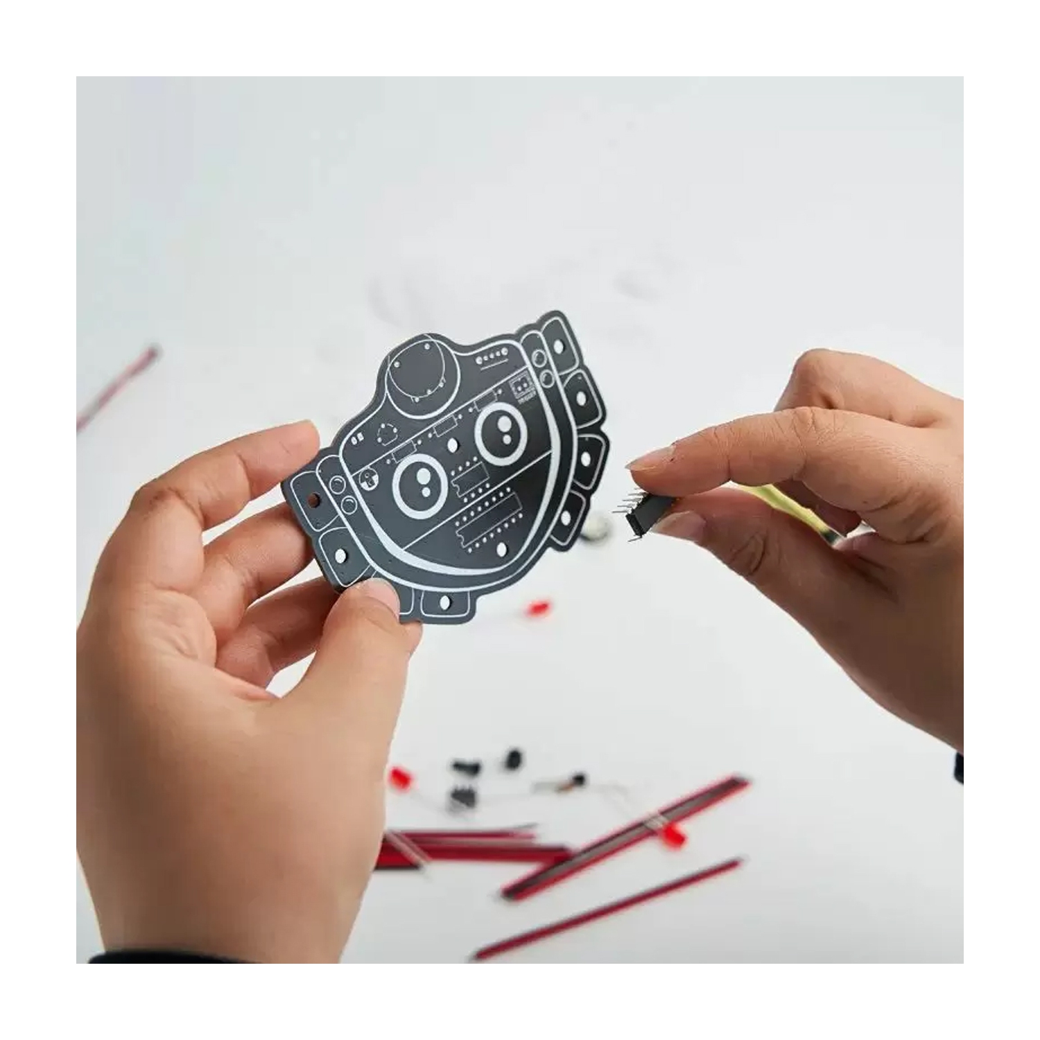 Circuitmess Wacky Robots Artemis - DIY Educational Robot - No Soldering!