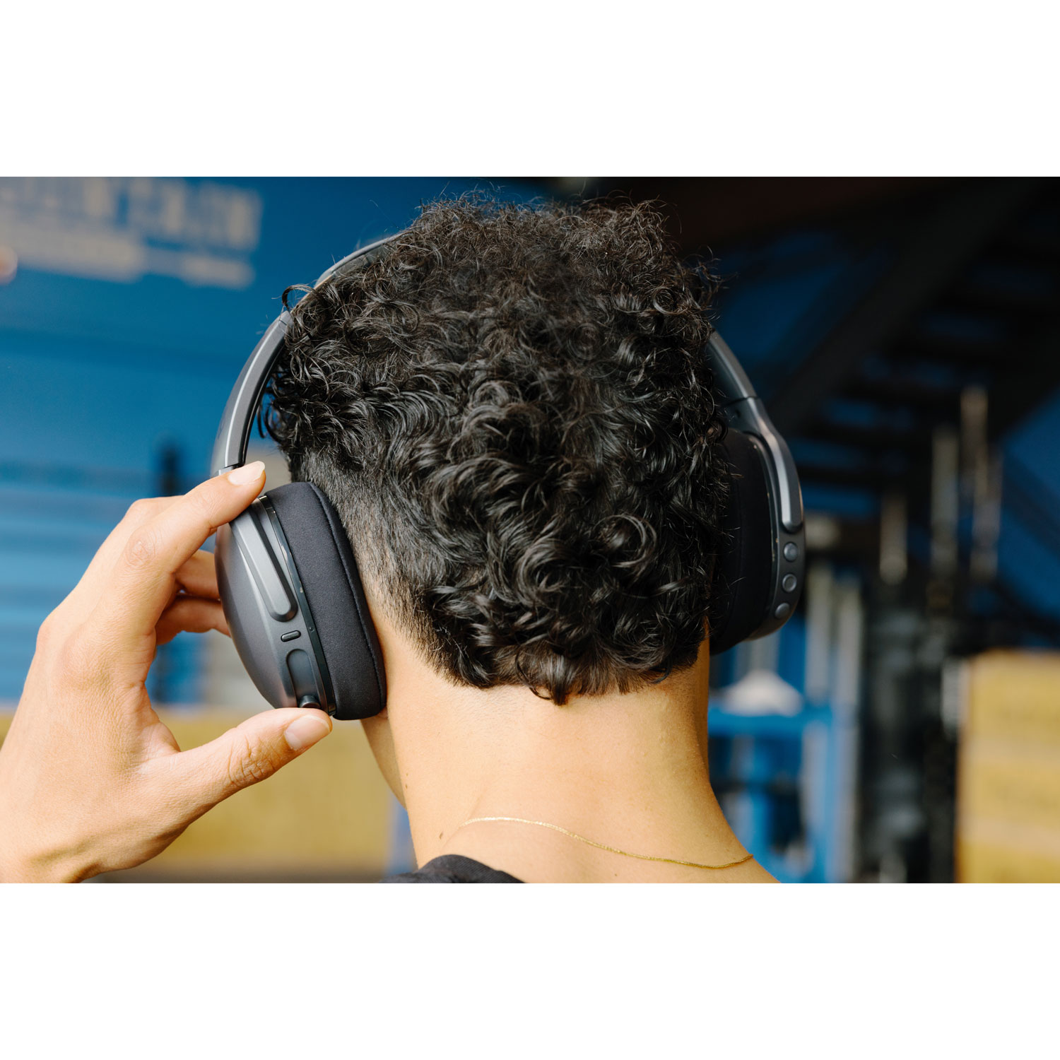 Casque d'écoute Bluetooth à isolation sonore Crusher 540 Active de Skullcandy - Charbon