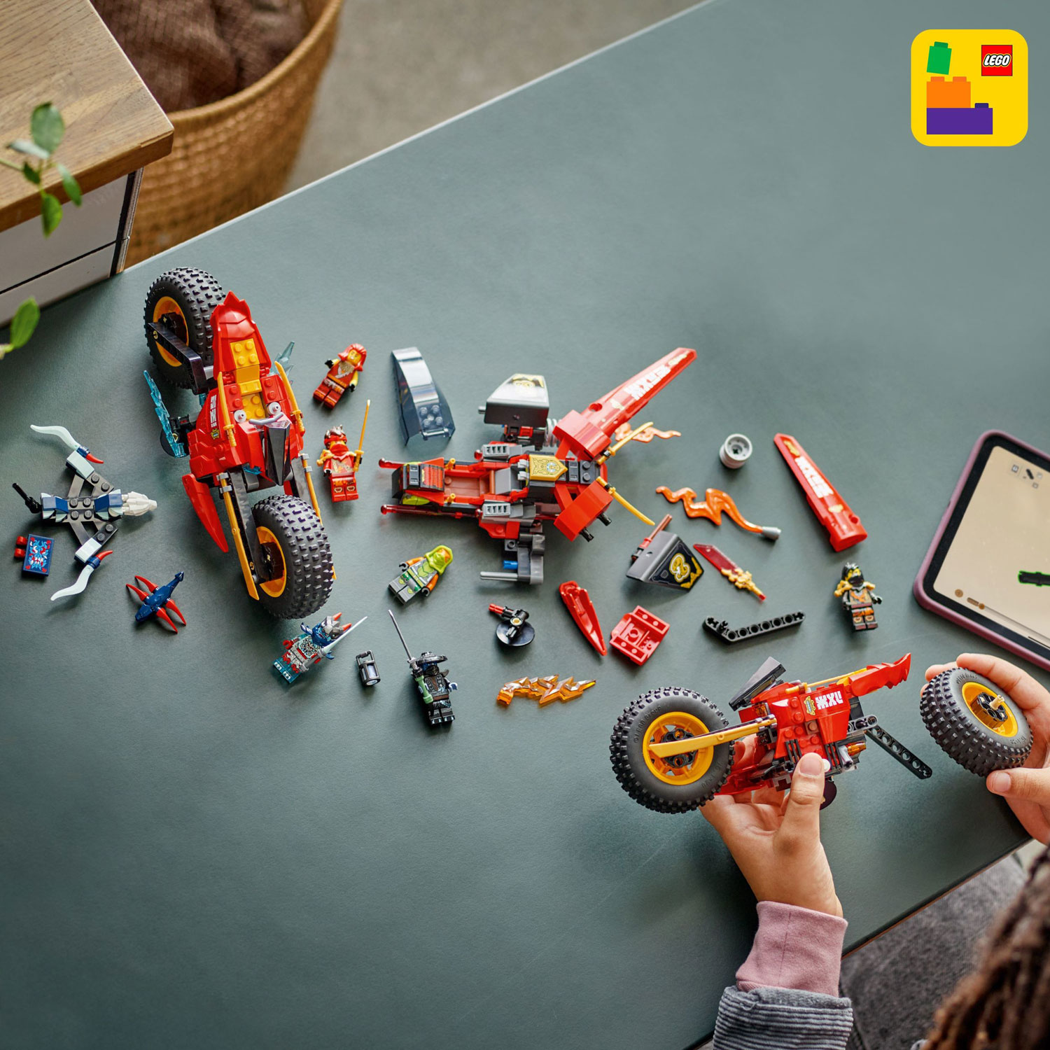 LEGO Ninjago: Ninja Combat Vehicle - 561 Pieces