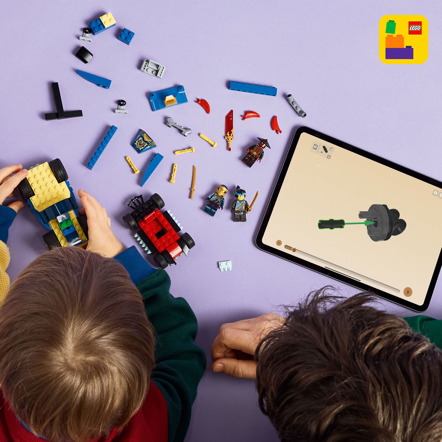 LEGO Ninjago : Le duel de voitures de course entre Rogue et Drix - 111 pièces