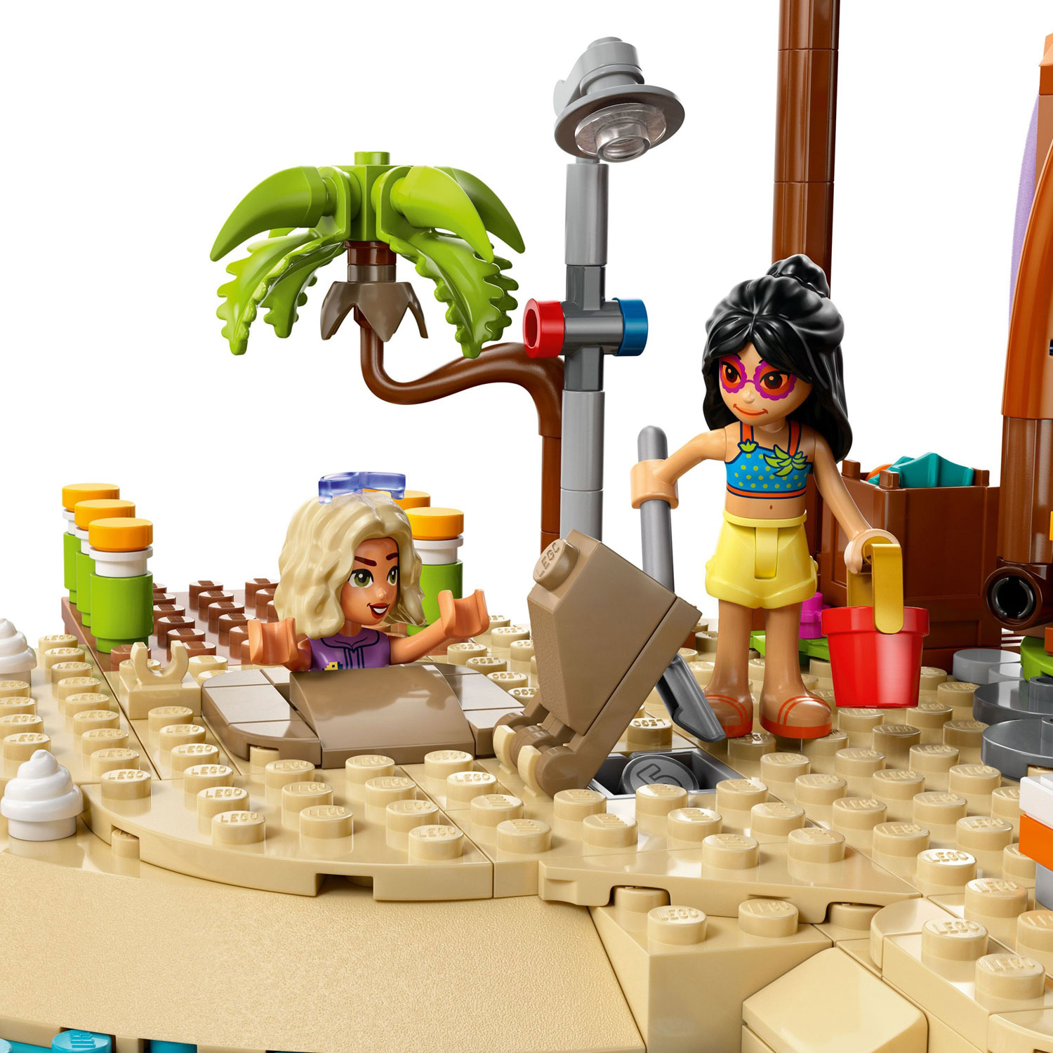 LEGO Friends : Les vacances en famille au bord de la mer - 1140 pièces